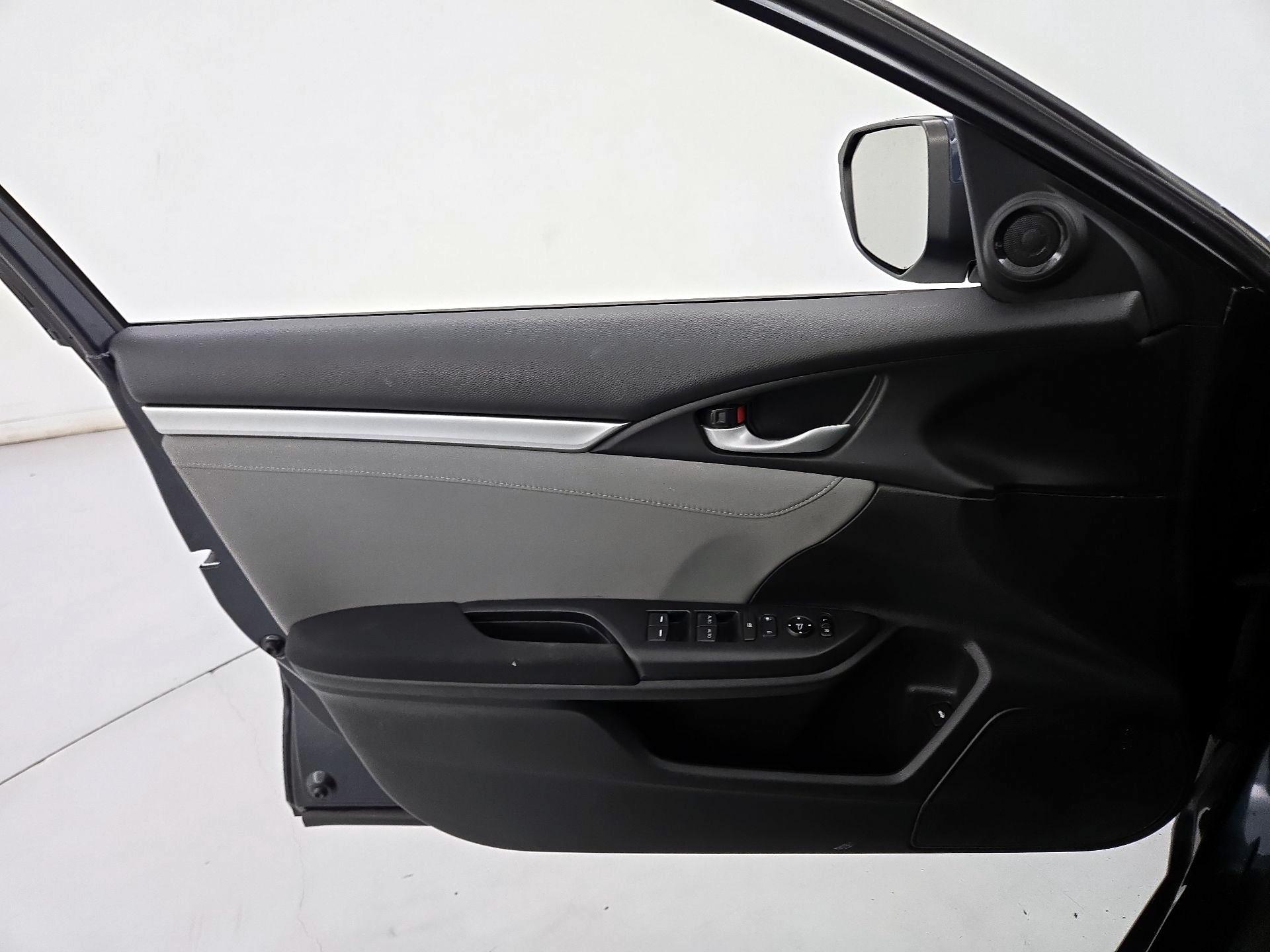 Thumbnail: 2017 Honda Civic - 12