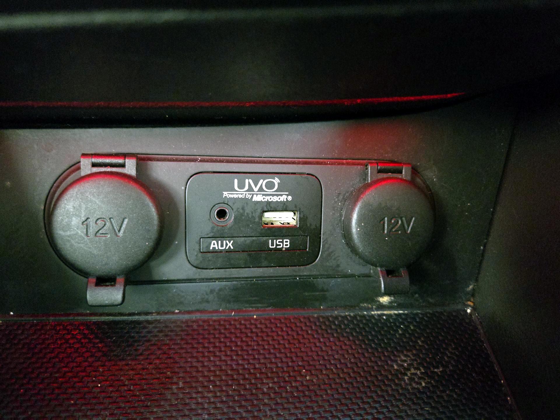 Thumbnail: 2015 Kia Optima - 18