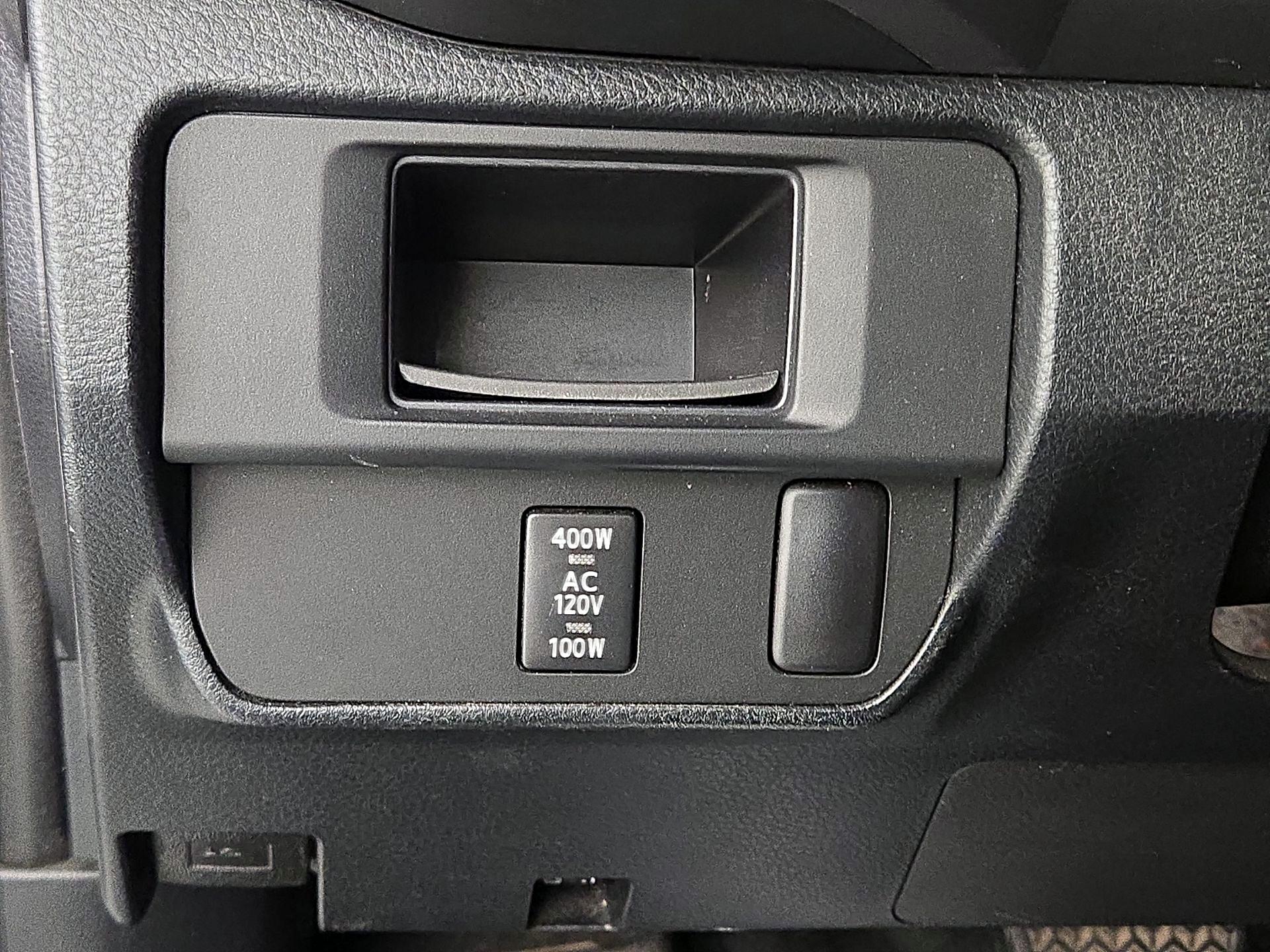 Thumbnail: 2016 Toyota Tacoma - 13