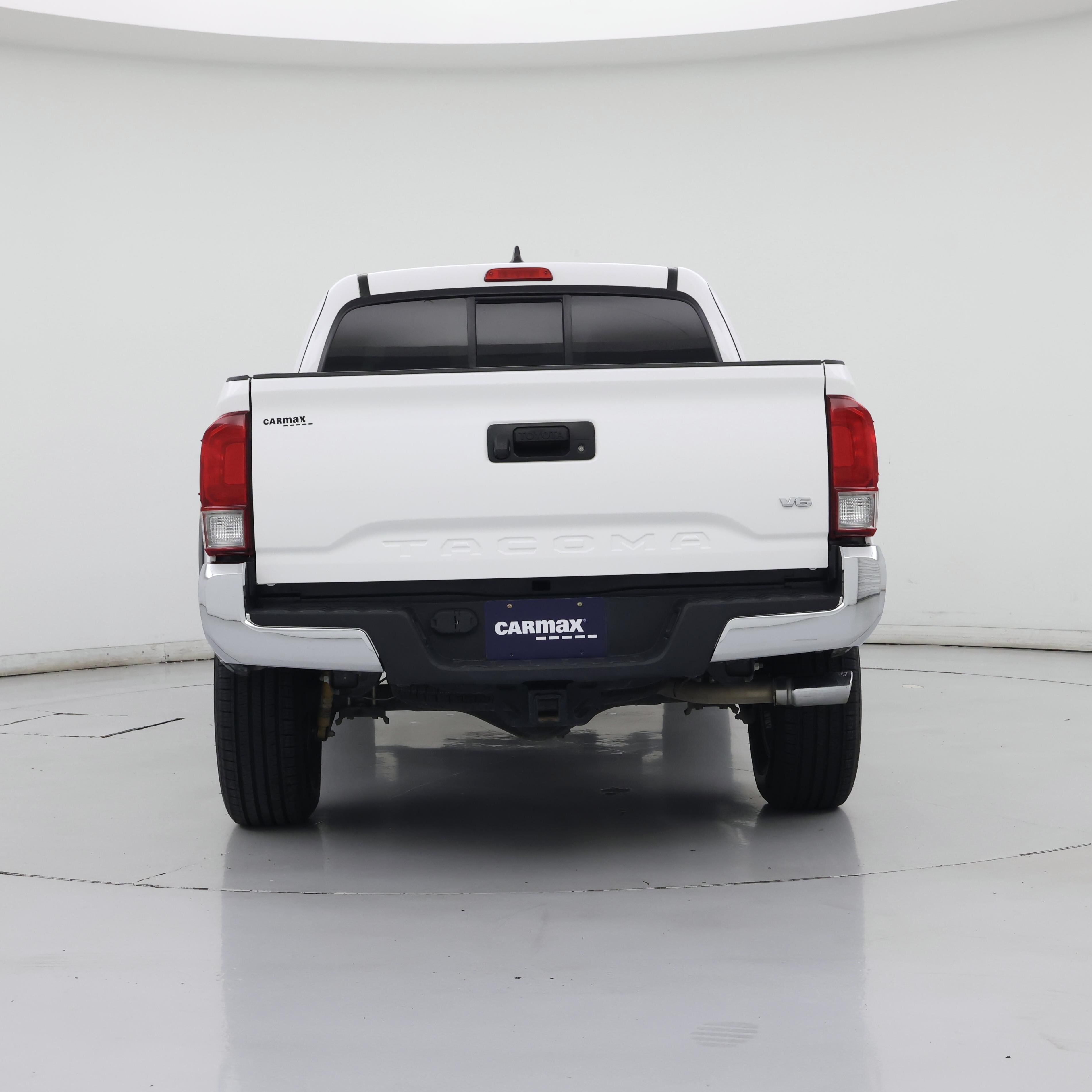 Thumbnail: 2016 Toyota Tacoma - 6