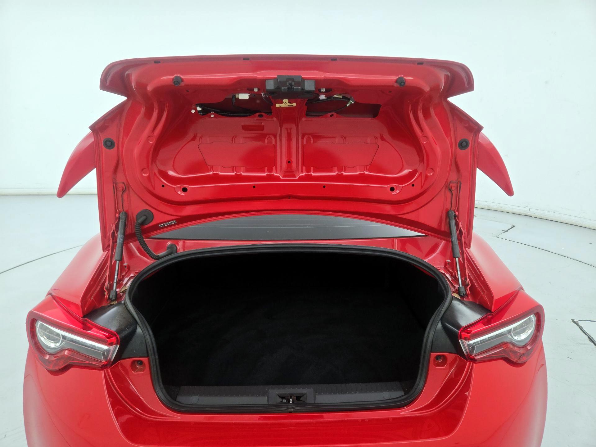 Thumbnail: 2017 Toyota 86 - 19