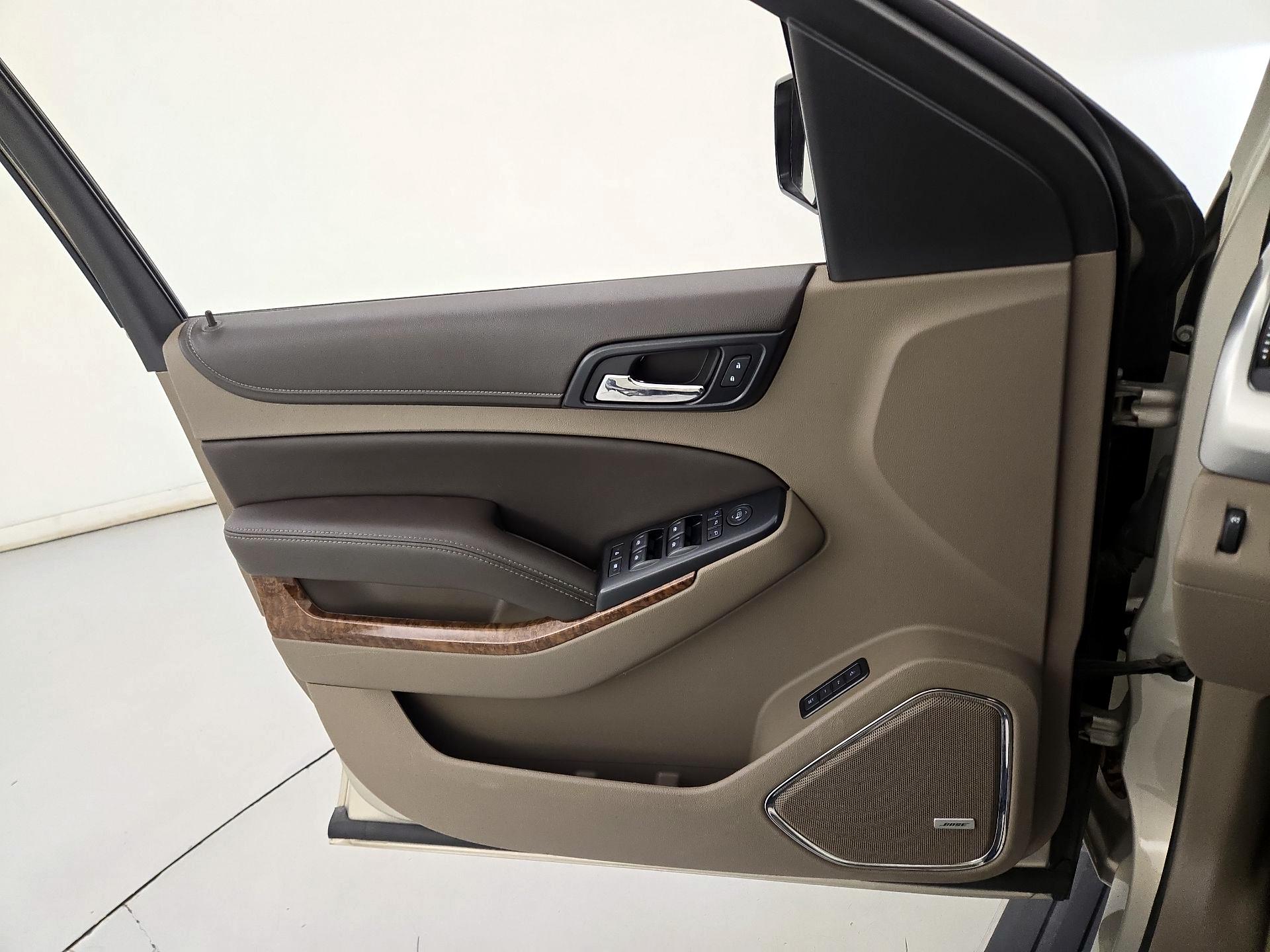 Thumbnail: 2017 Chevrolet Tahoe - 12