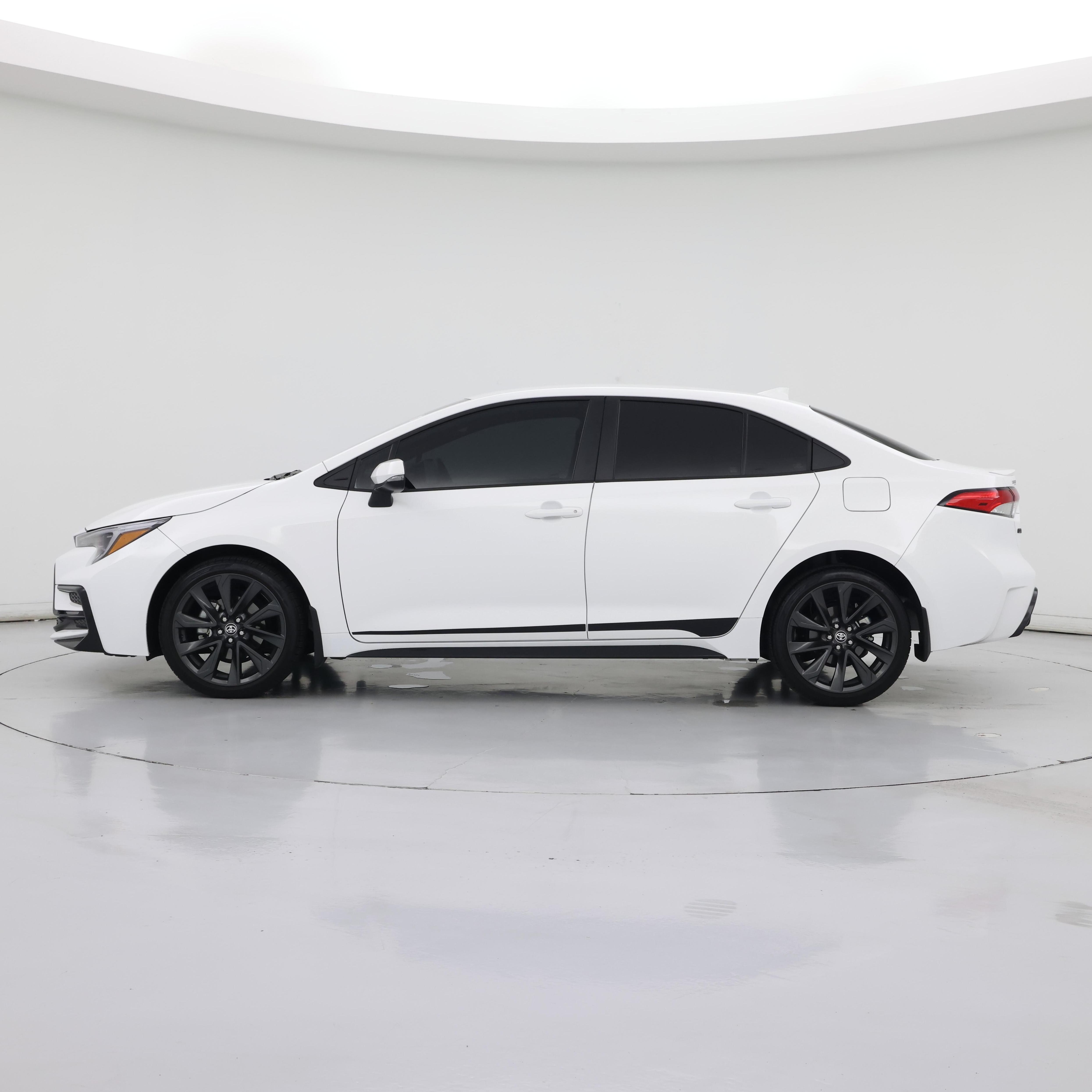 Thumbnail: 2025 Toyota Corolla - 3