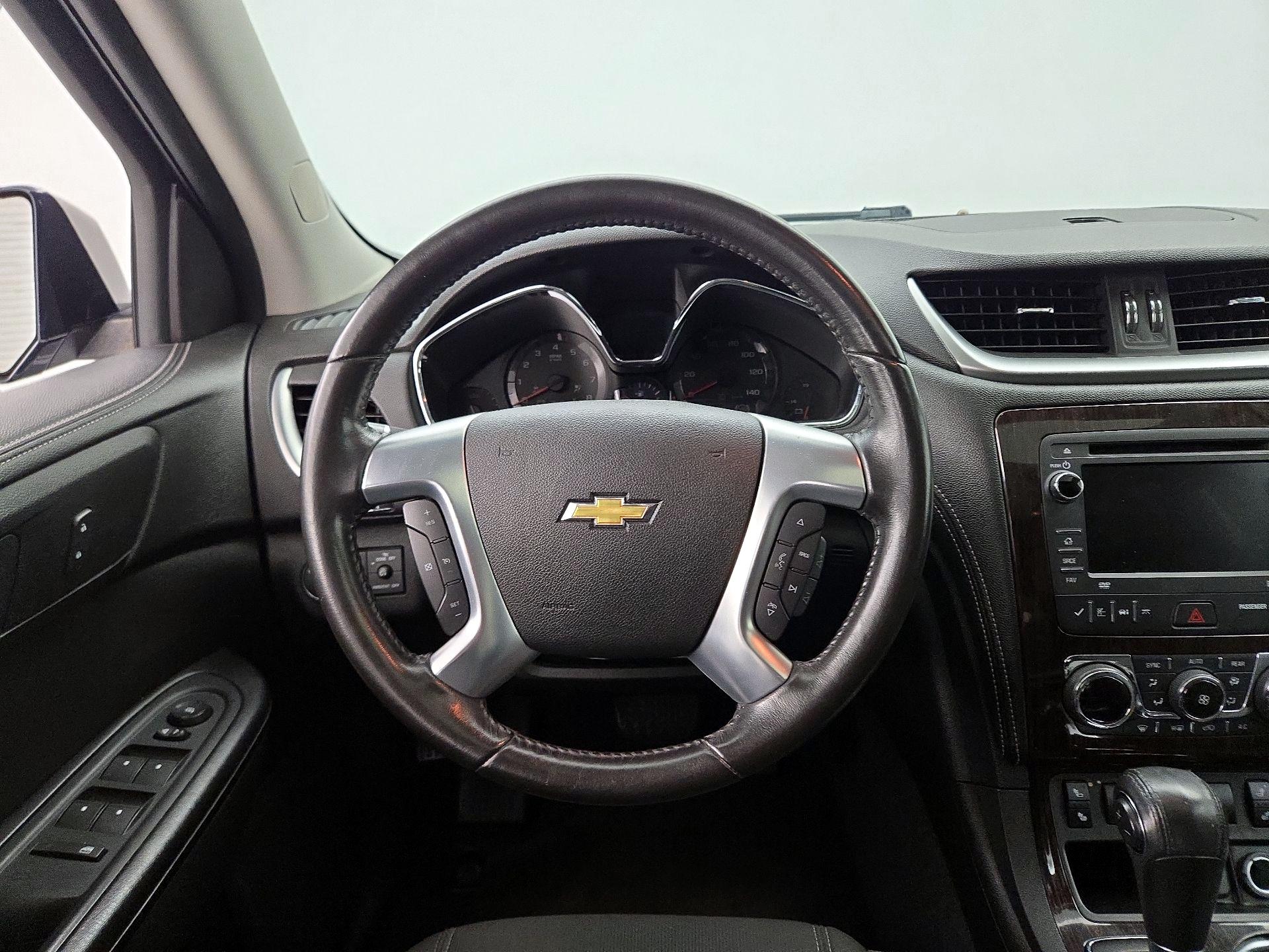 Thumbnail: 2015 Chevrolet Traverse - 10
