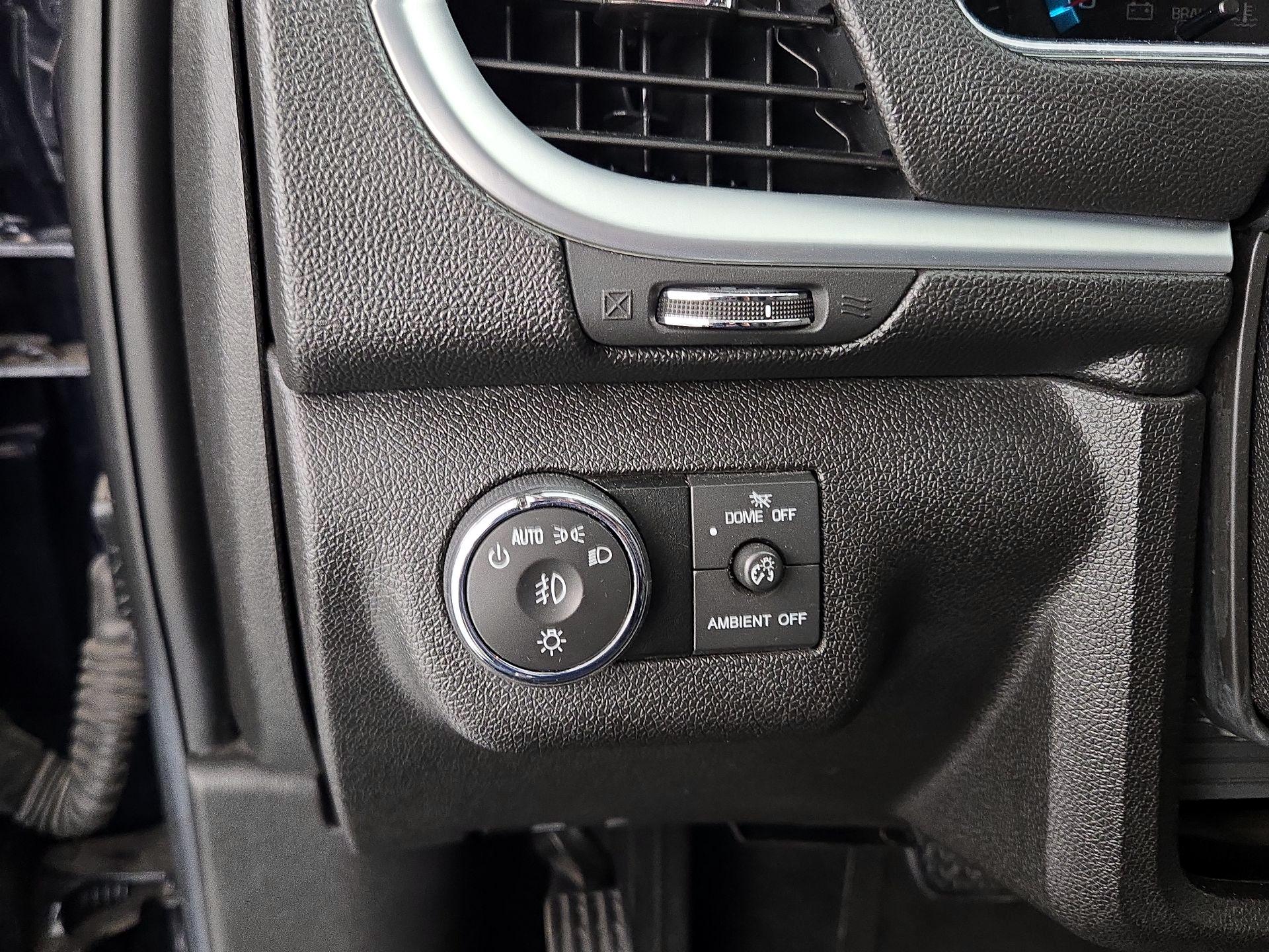 Thumbnail: 2015 Chevrolet Traverse - 13