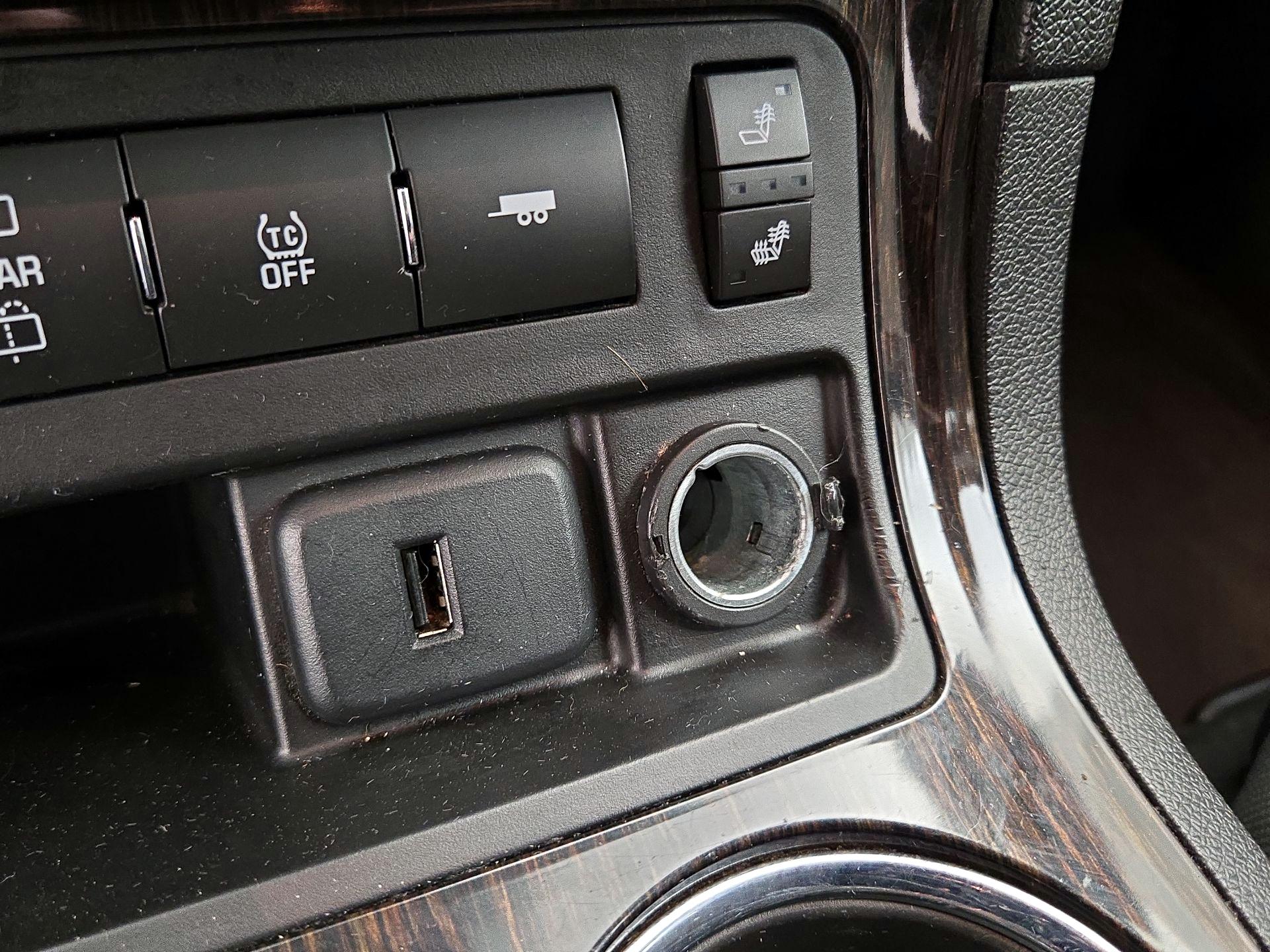 Thumbnail: 2015 Chevrolet Traverse - 18