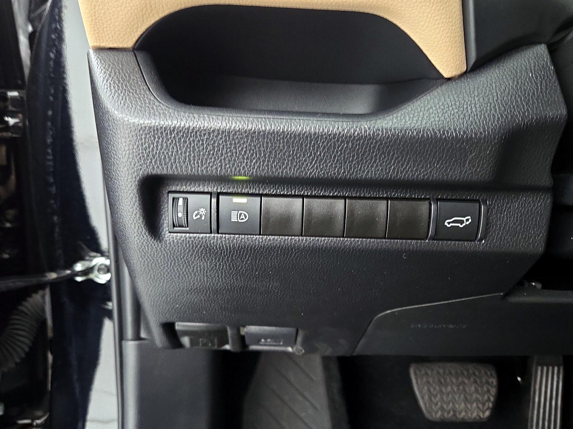 Thumbnail: 2025 Toyota RAV4 - 13