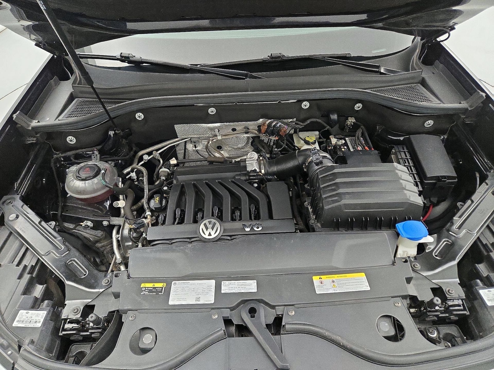 2023 Volkswagen Atlas SE w/Tech - Photo 25