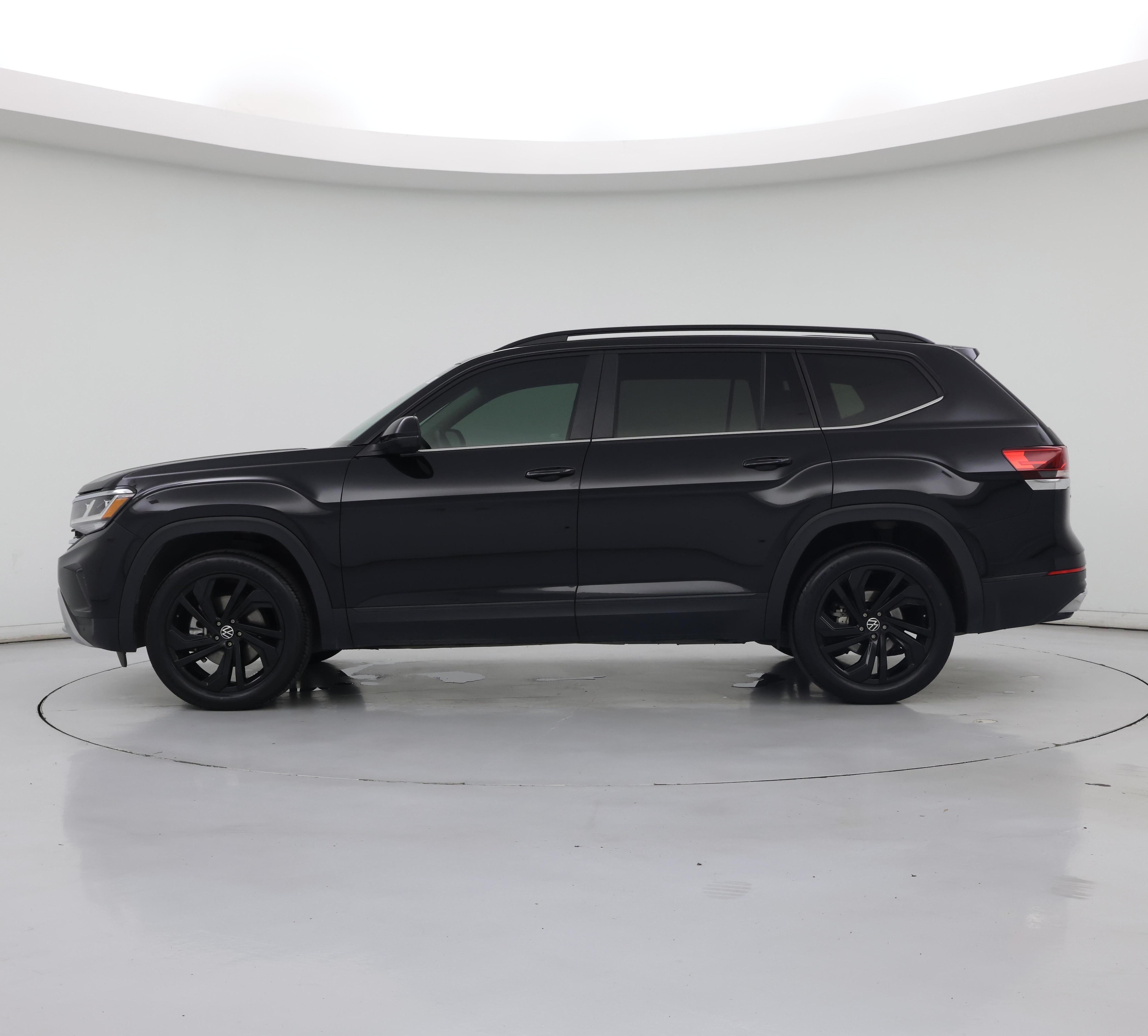 Thumbnail: 2023 Volkswagen Atlas - 3