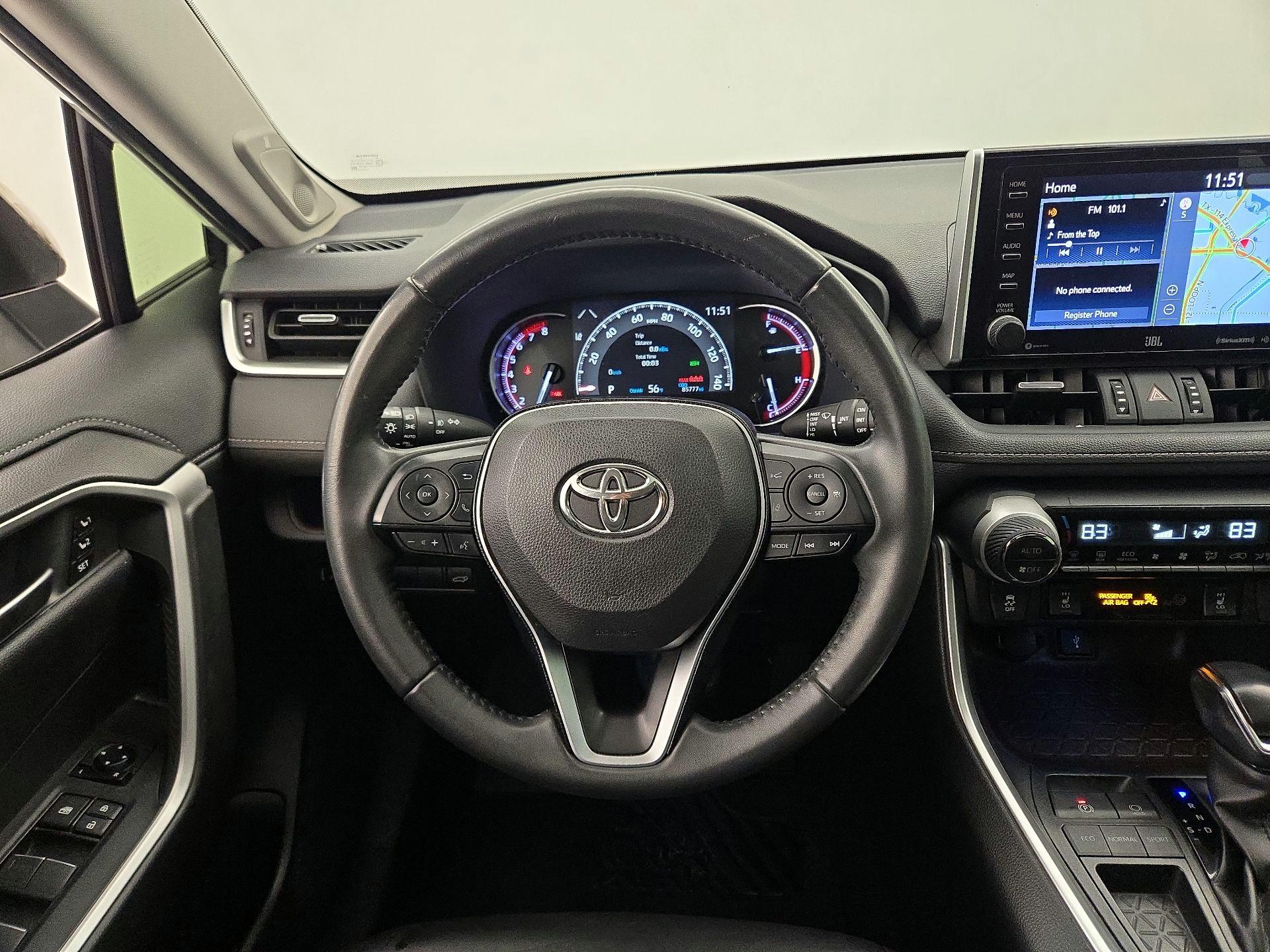 Thumbnail: 2020 Toyota RAV4 - 10