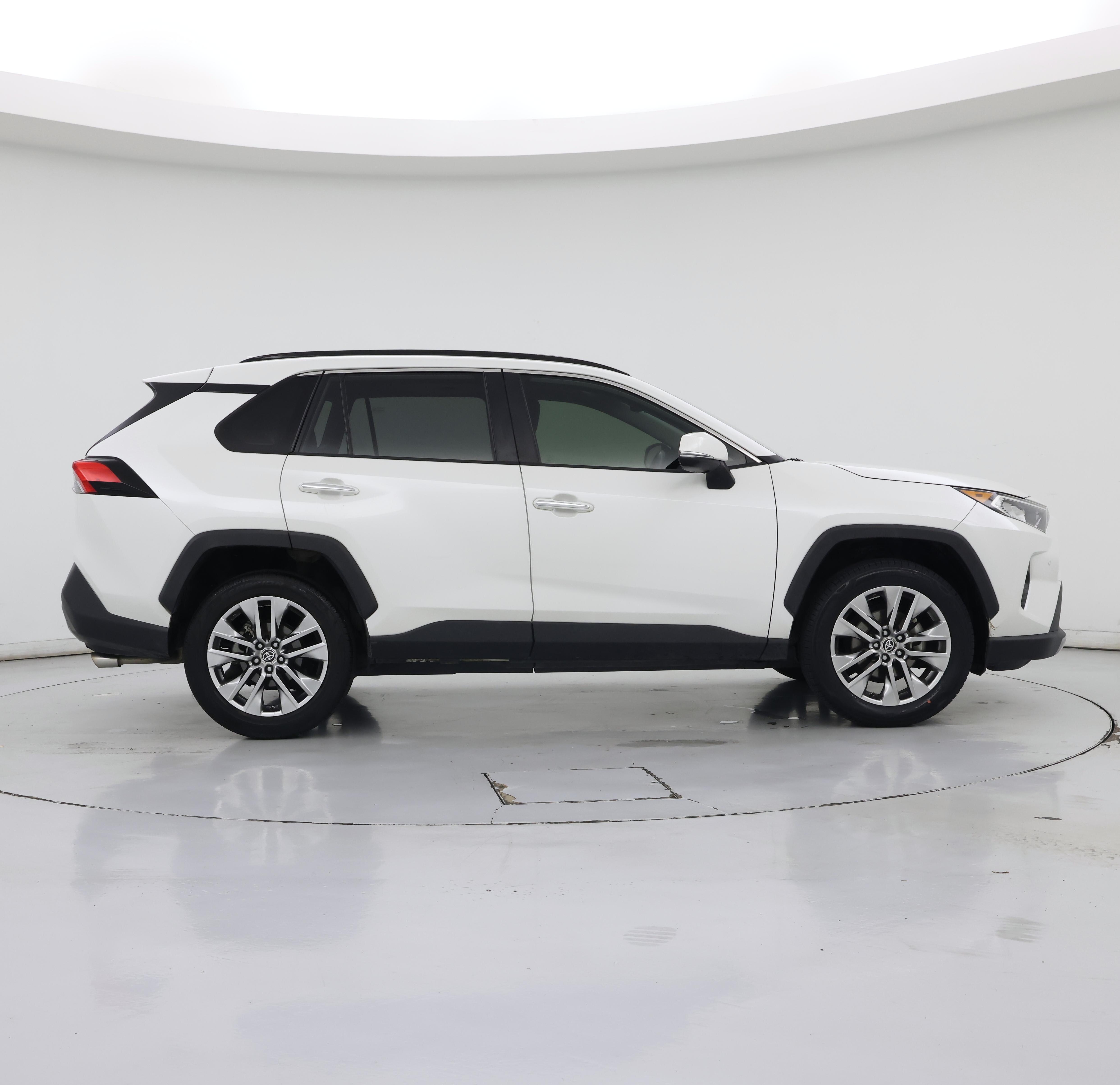 Thumbnail: 2020 Toyota RAV4 - 7