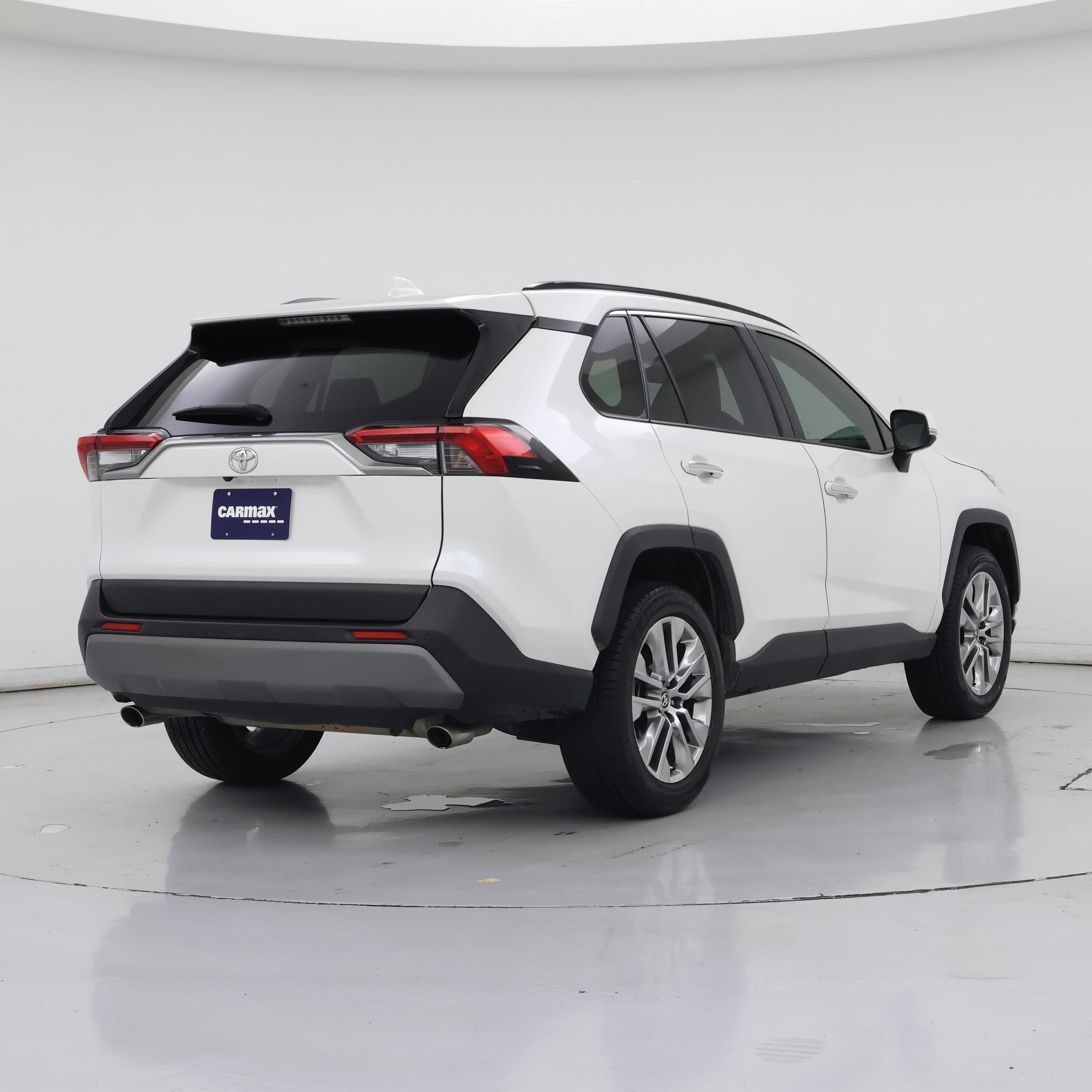 Thumbnail: 2020 Toyota RAV4 - 8