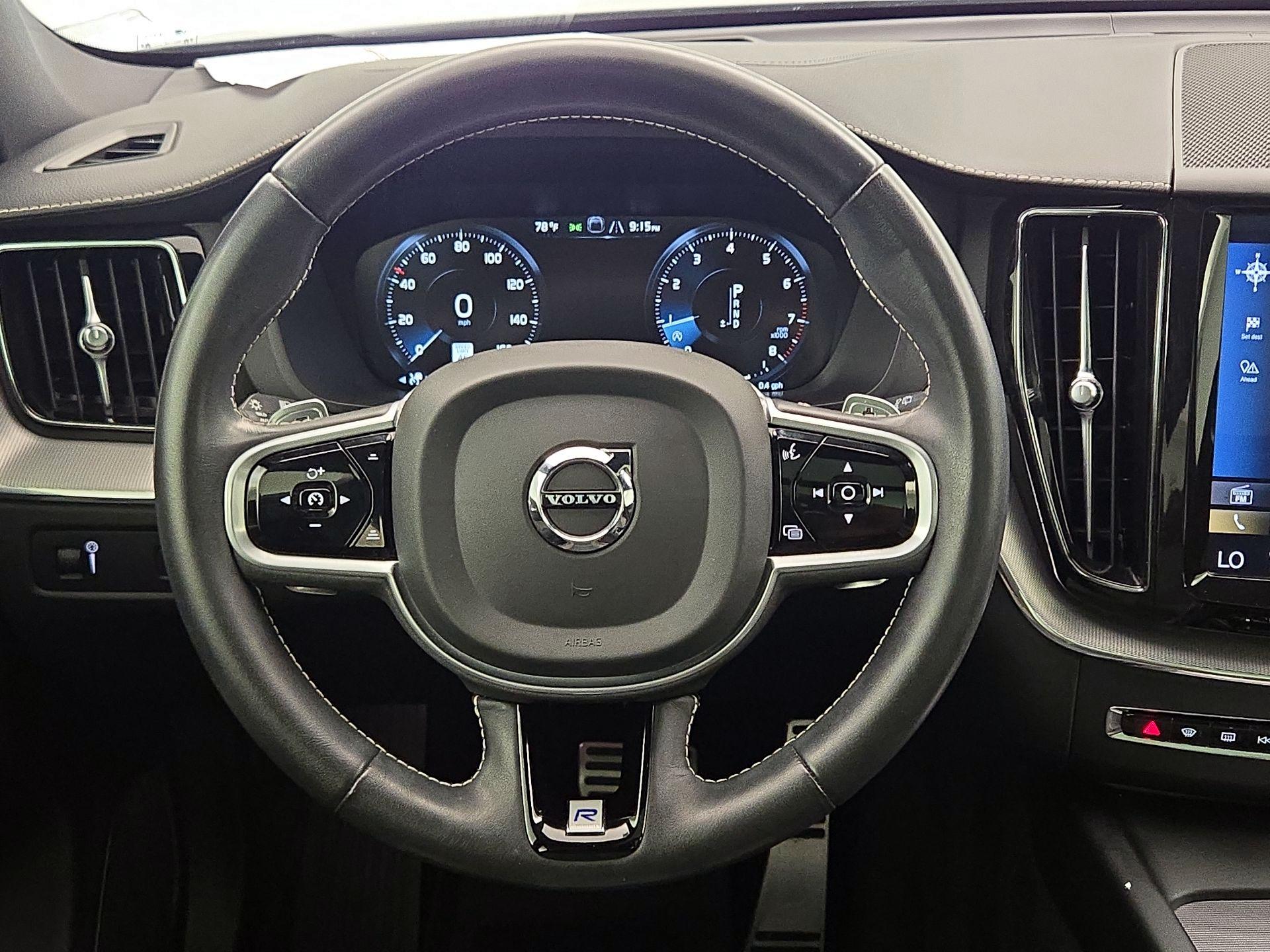 Thumbnail: 2020 Volvo XC60 - 10