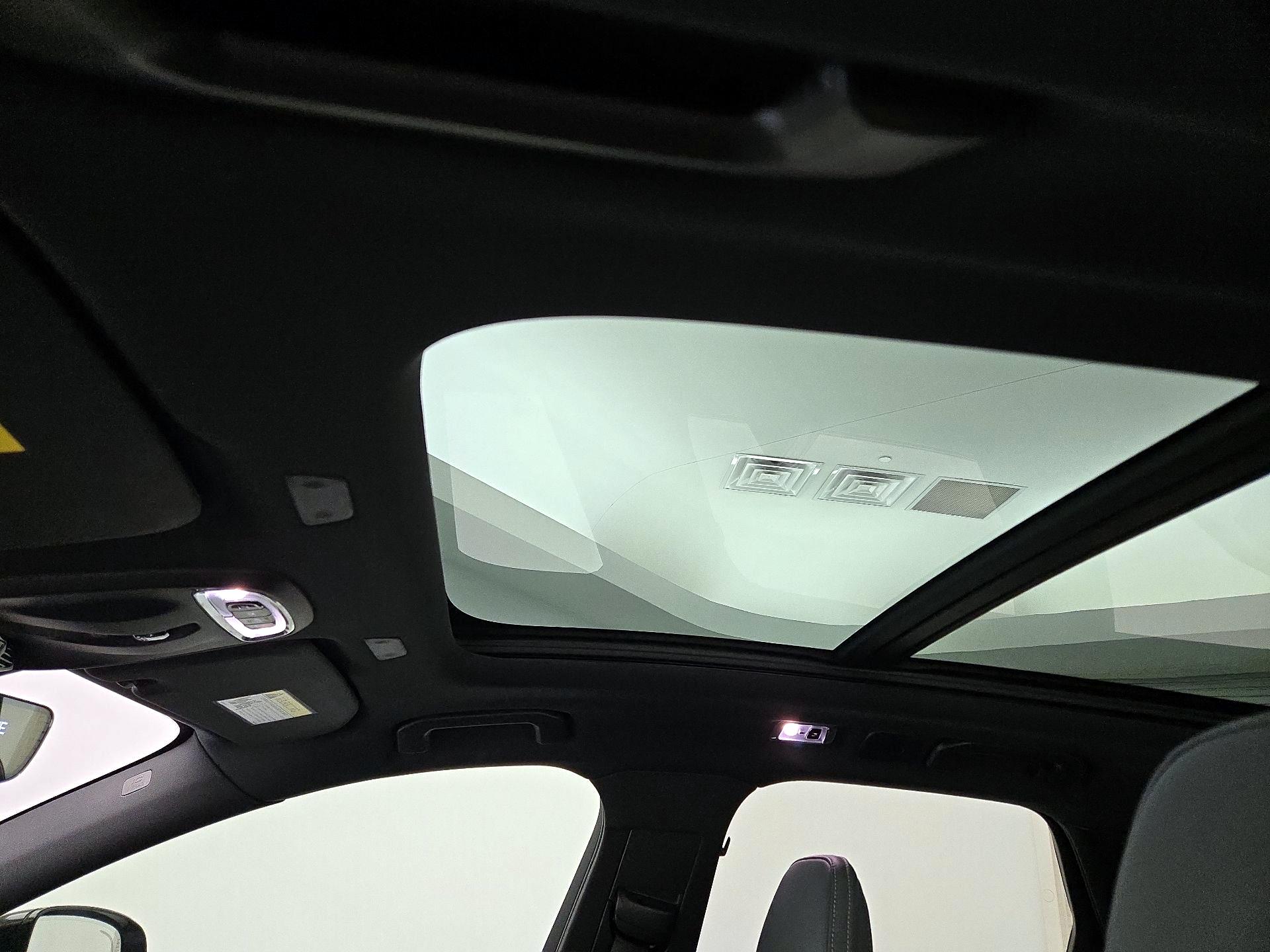 Thumbnail: 2020 Volvo XC60 - 20