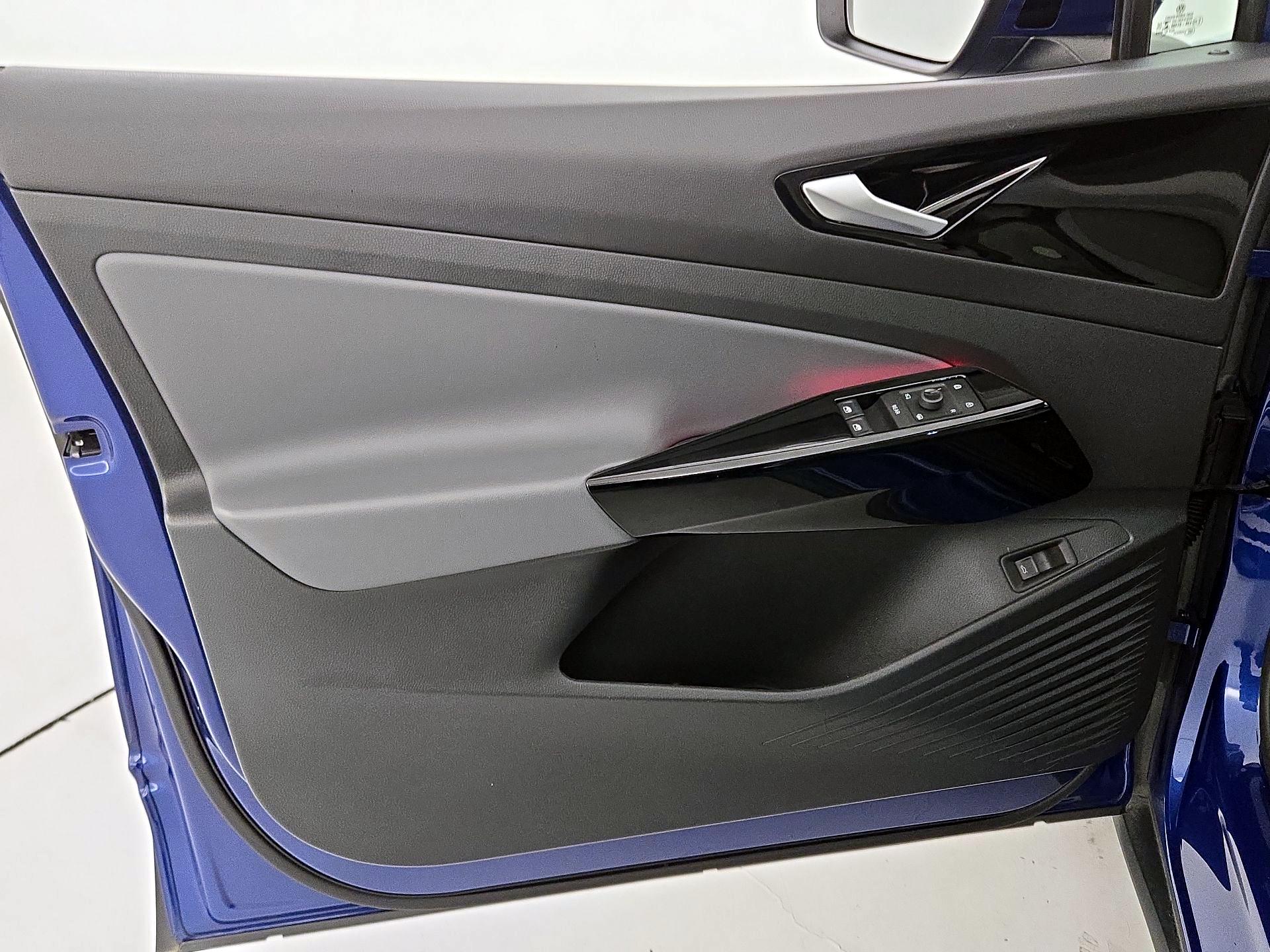 Thumbnail: 2021 Volkswagen ID.4 - 12