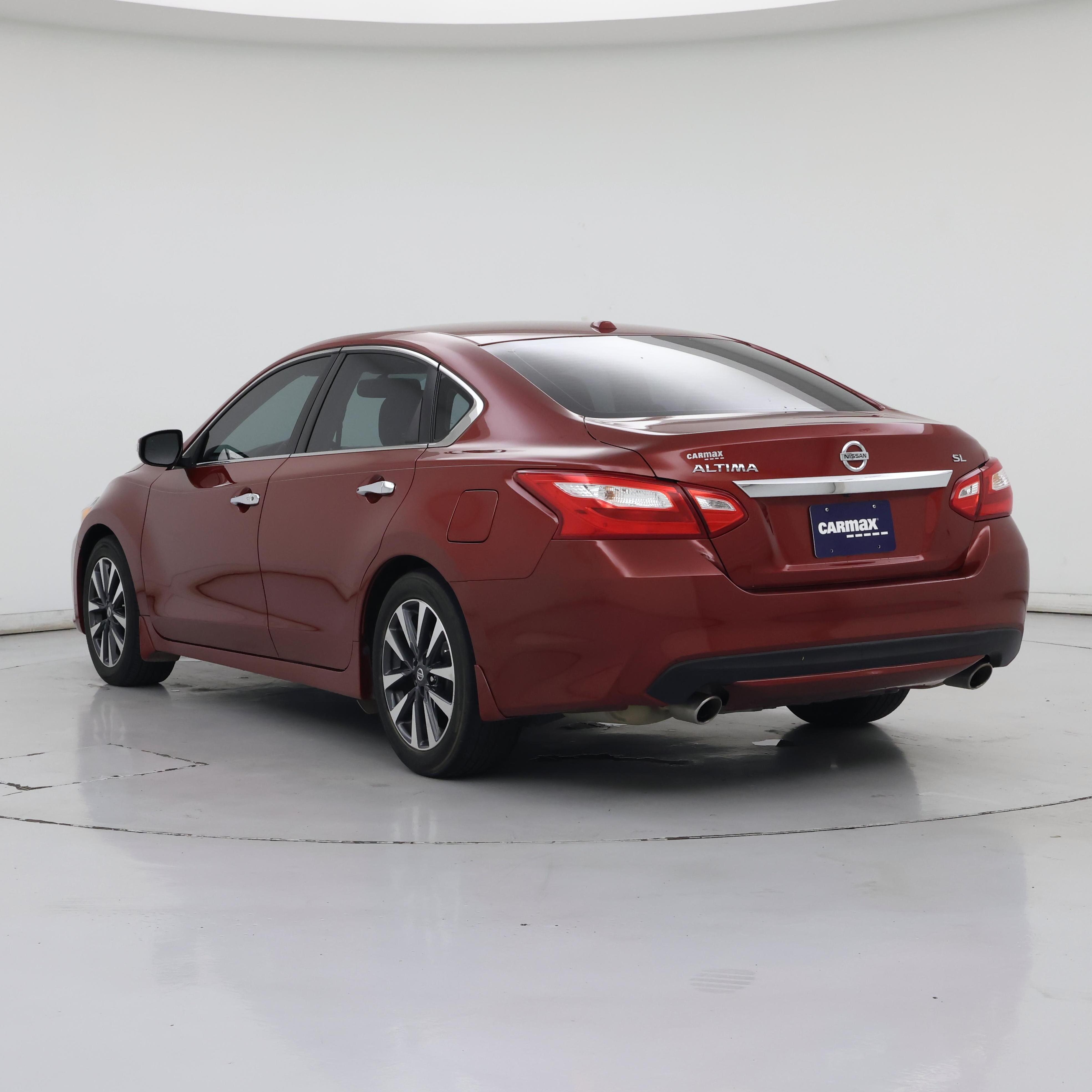 Thumbnail: 2016 Nissan Altima - 2