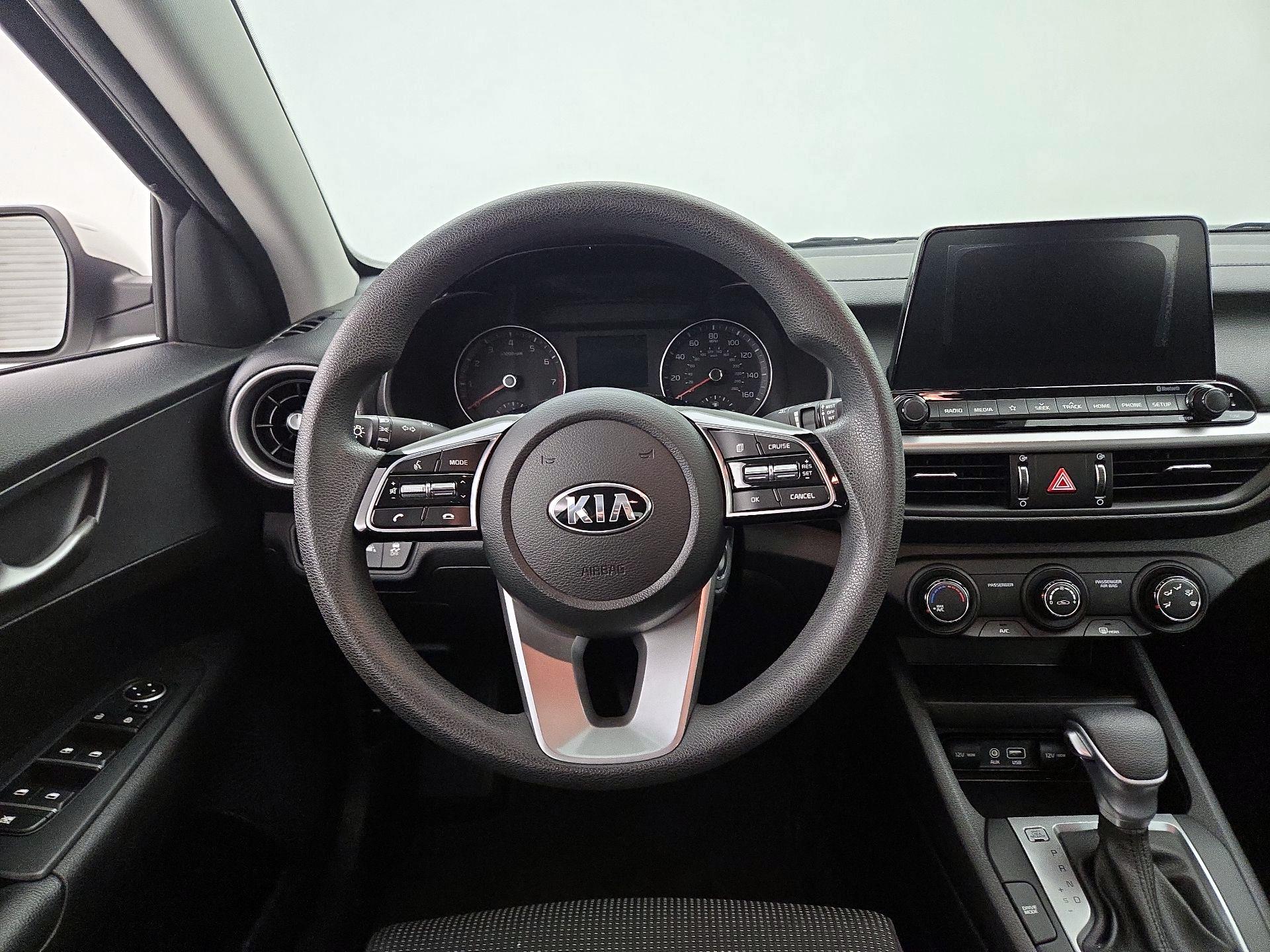 Thumbnail: 2020 Kia Forte - 10