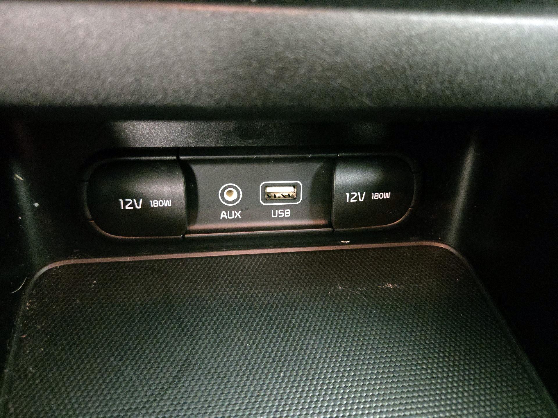 Thumbnail: 2020 Kia Forte - 18