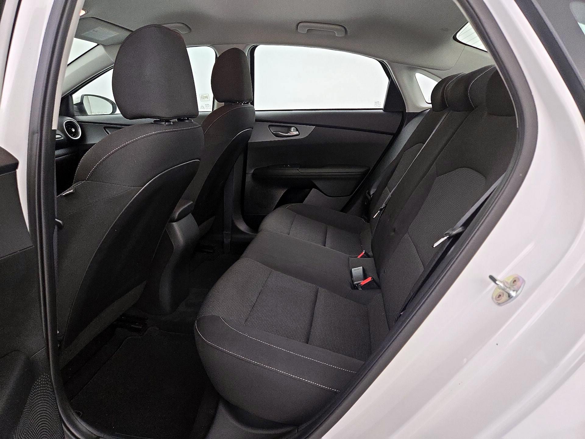 Thumbnail: 2020 Kia Forte - 19