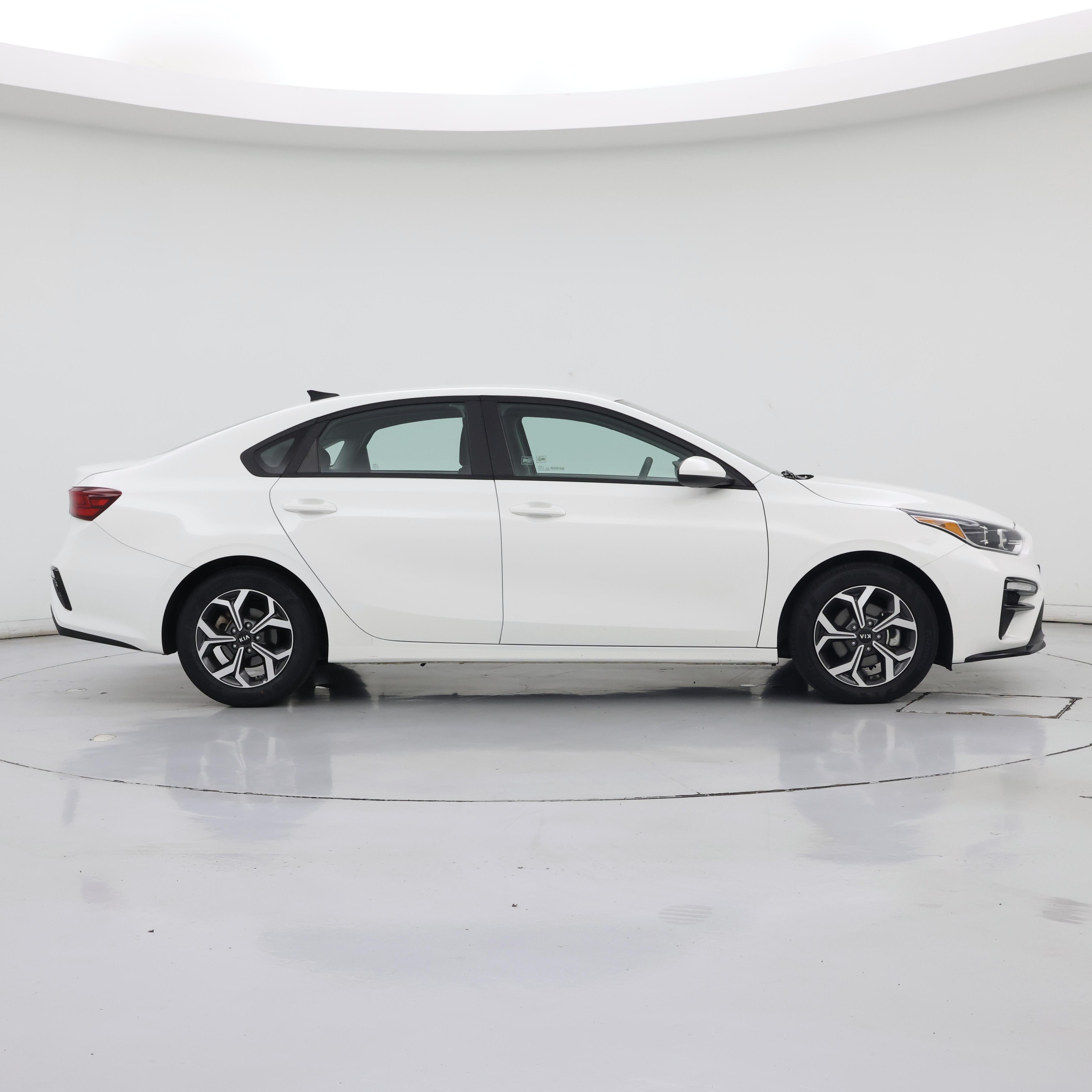 Thumbnail: 2020 Kia Forte - 7