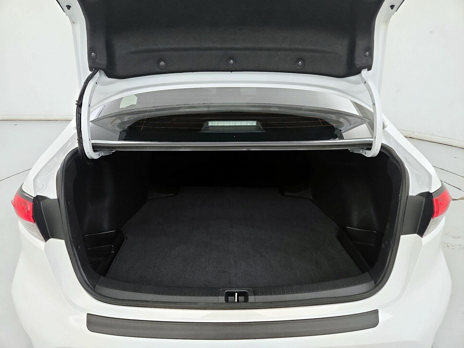 Thumbnail: 2024 Toyota Corolla - 20