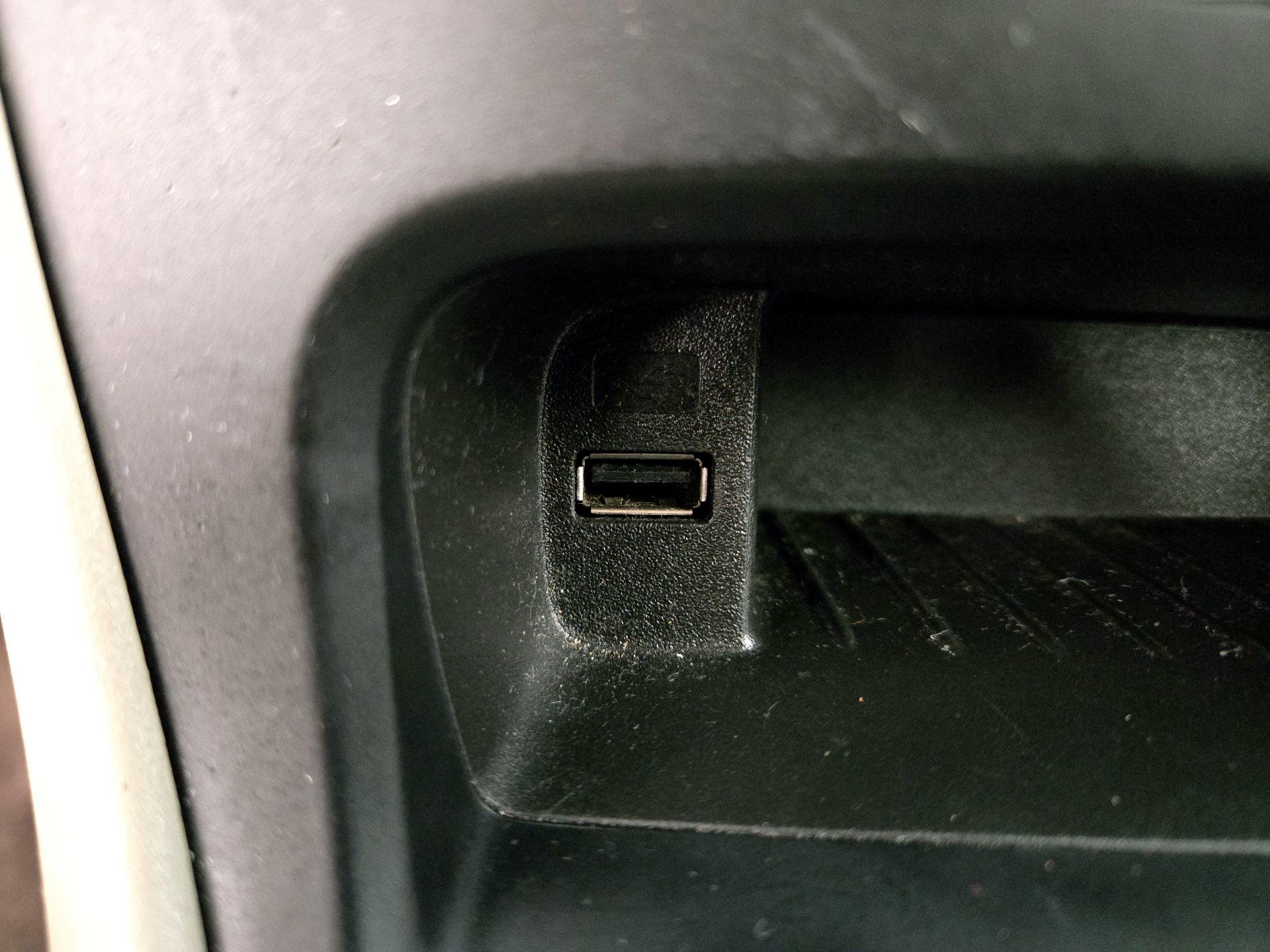 Thumbnail: 2017 Ford Focus - 18