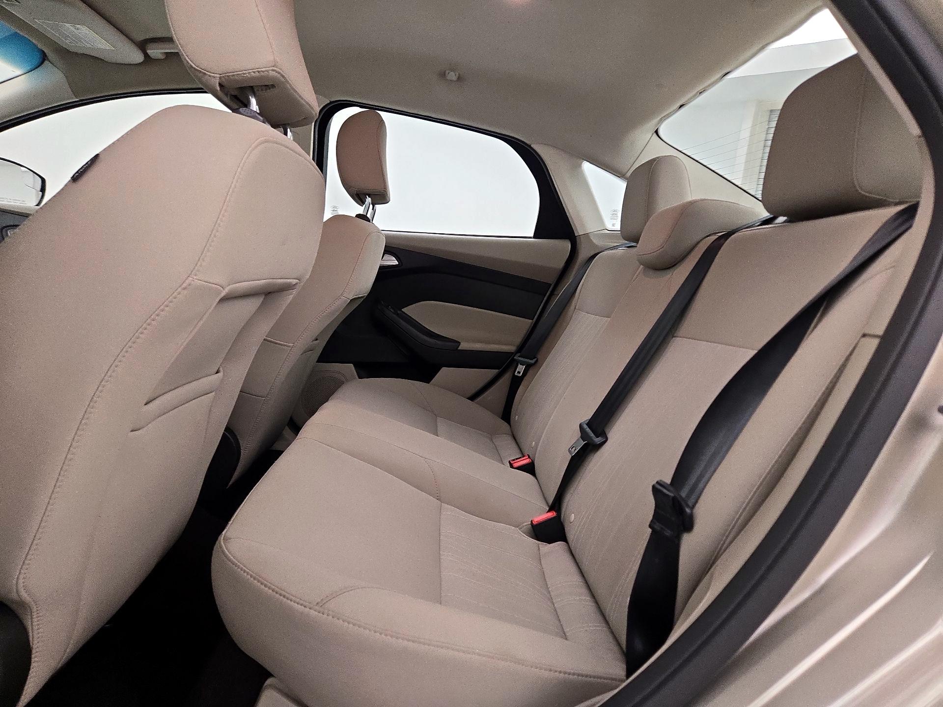 Thumbnail: 2017 Ford Focus - 19