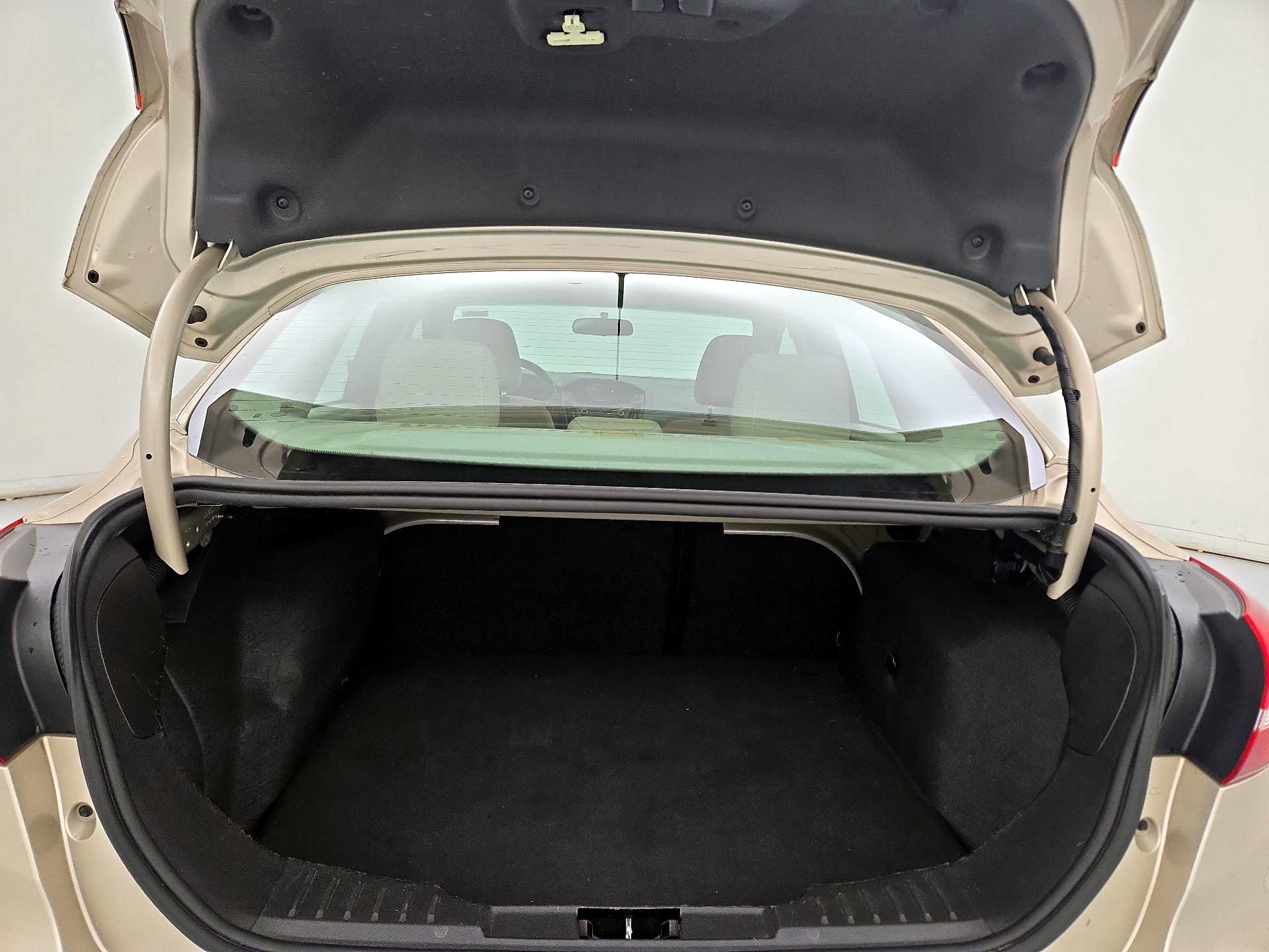 Thumbnail: 2017 Ford Focus - 20