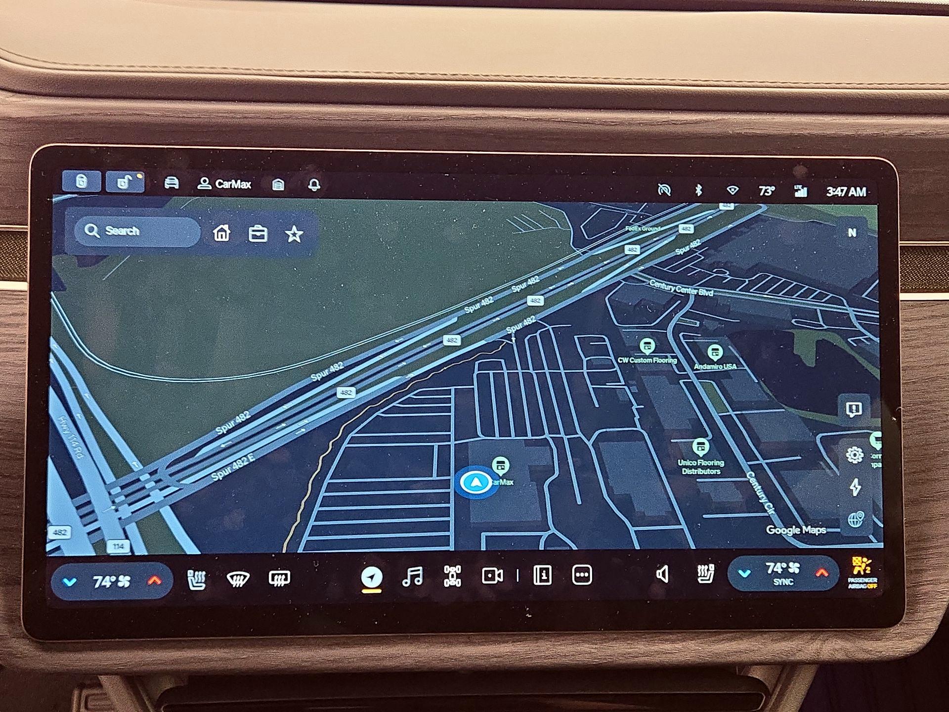 Thumbnail: 2025 Rivian R1S - 13