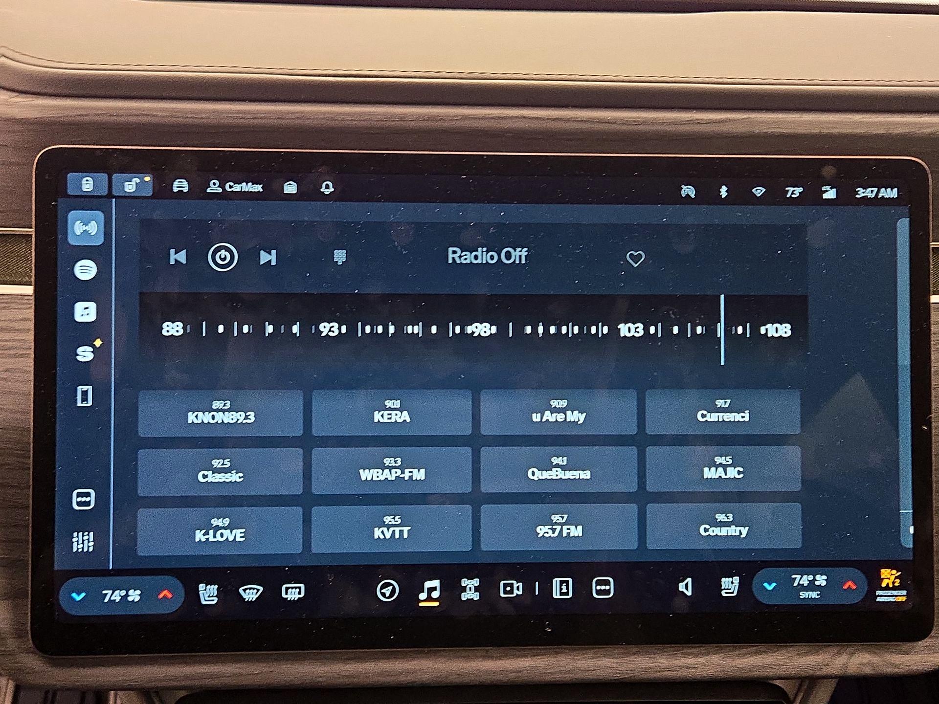 Thumbnail: 2025 Rivian R1S - 15
