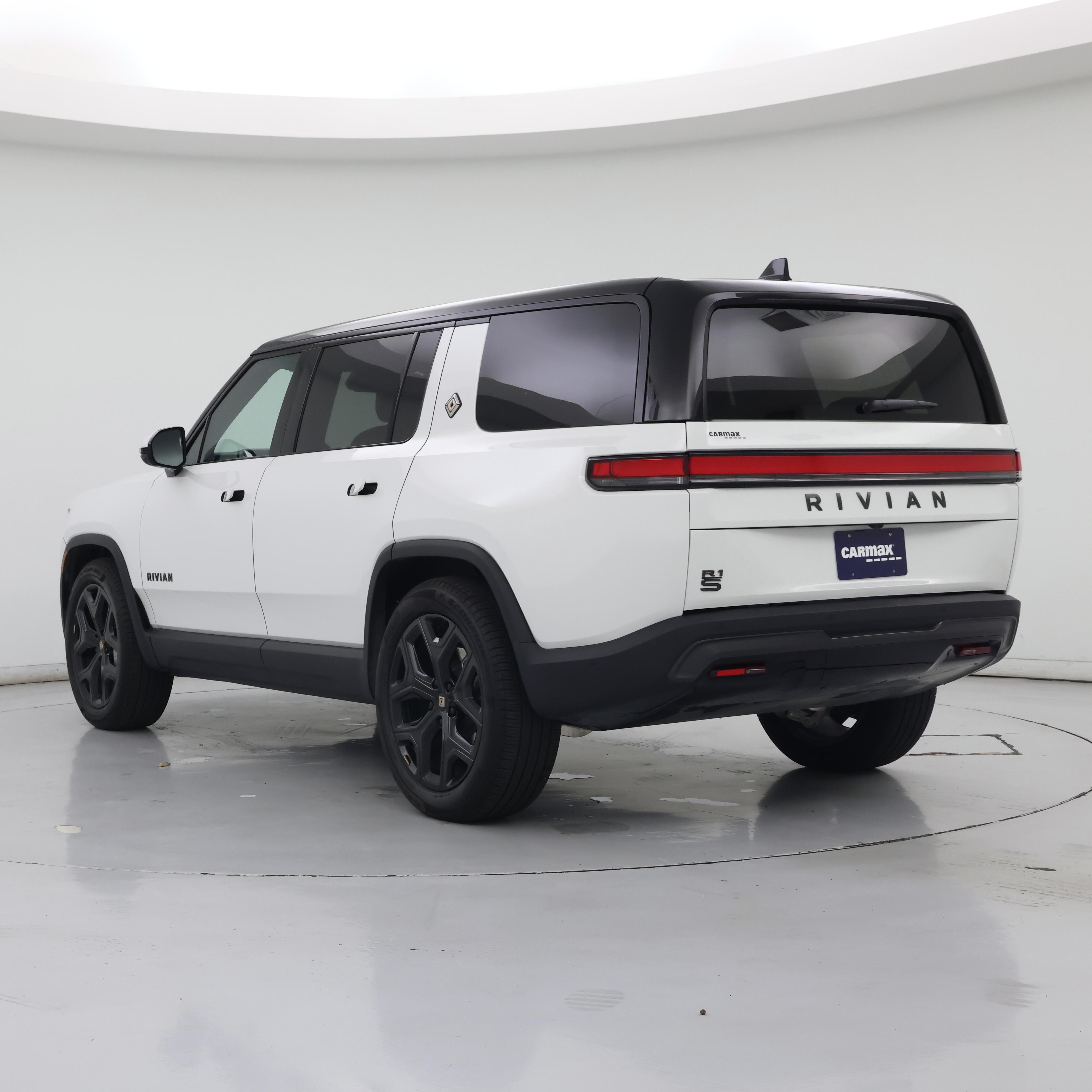 Thumbnail: 2025 Rivian R1S - 2