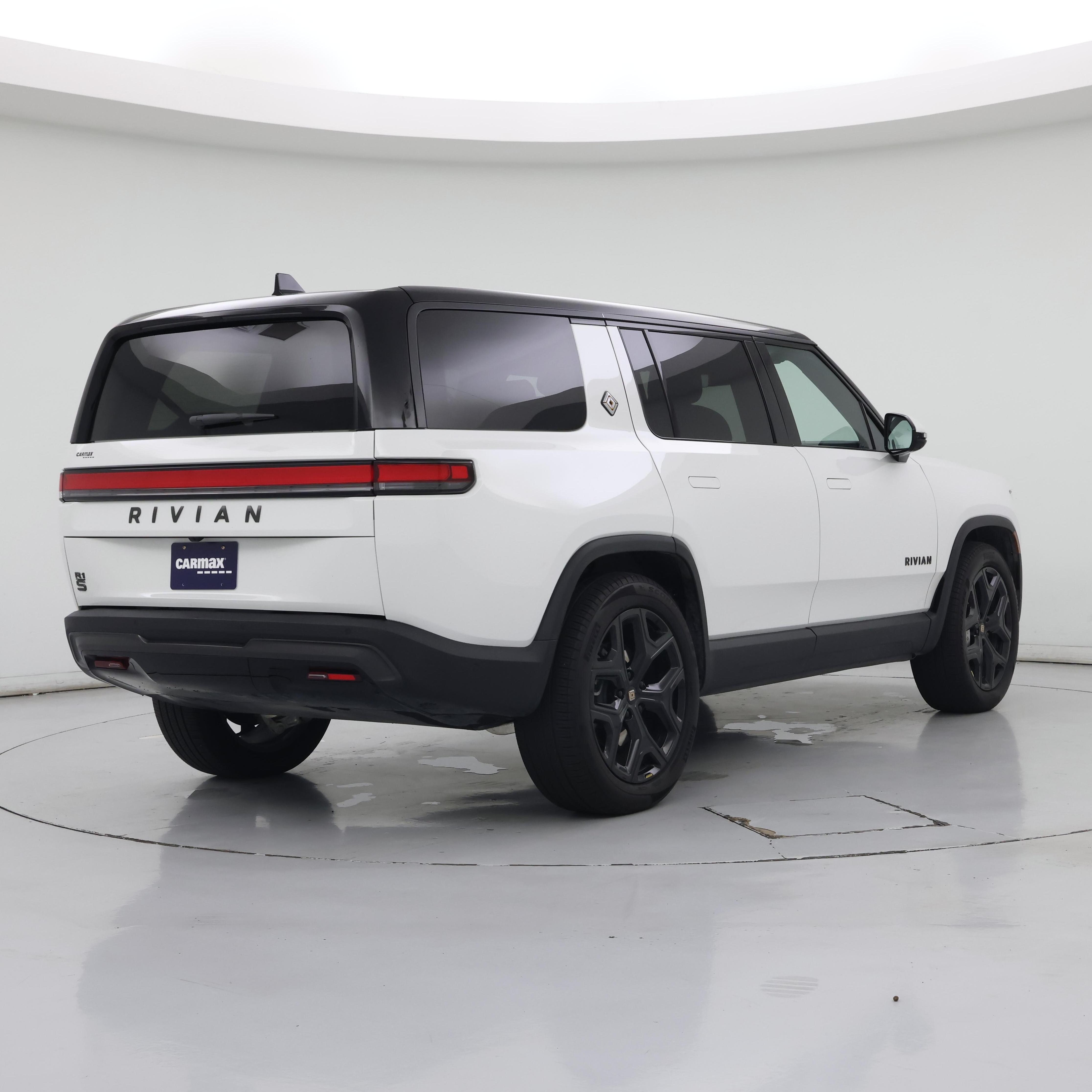 Thumbnail: 2025 Rivian R1S - 8
