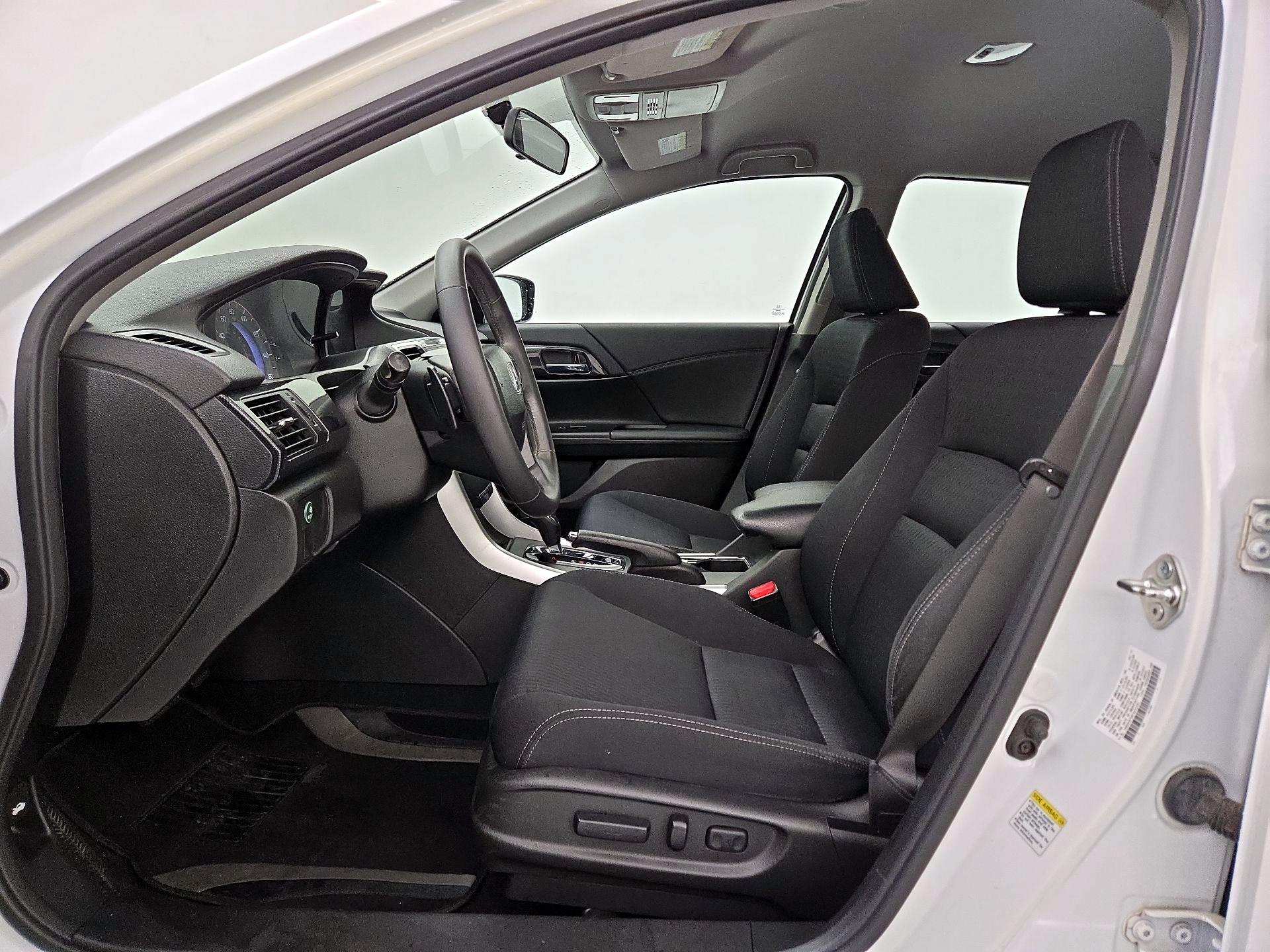 Thumbnail: 2015 Honda Accord - 11