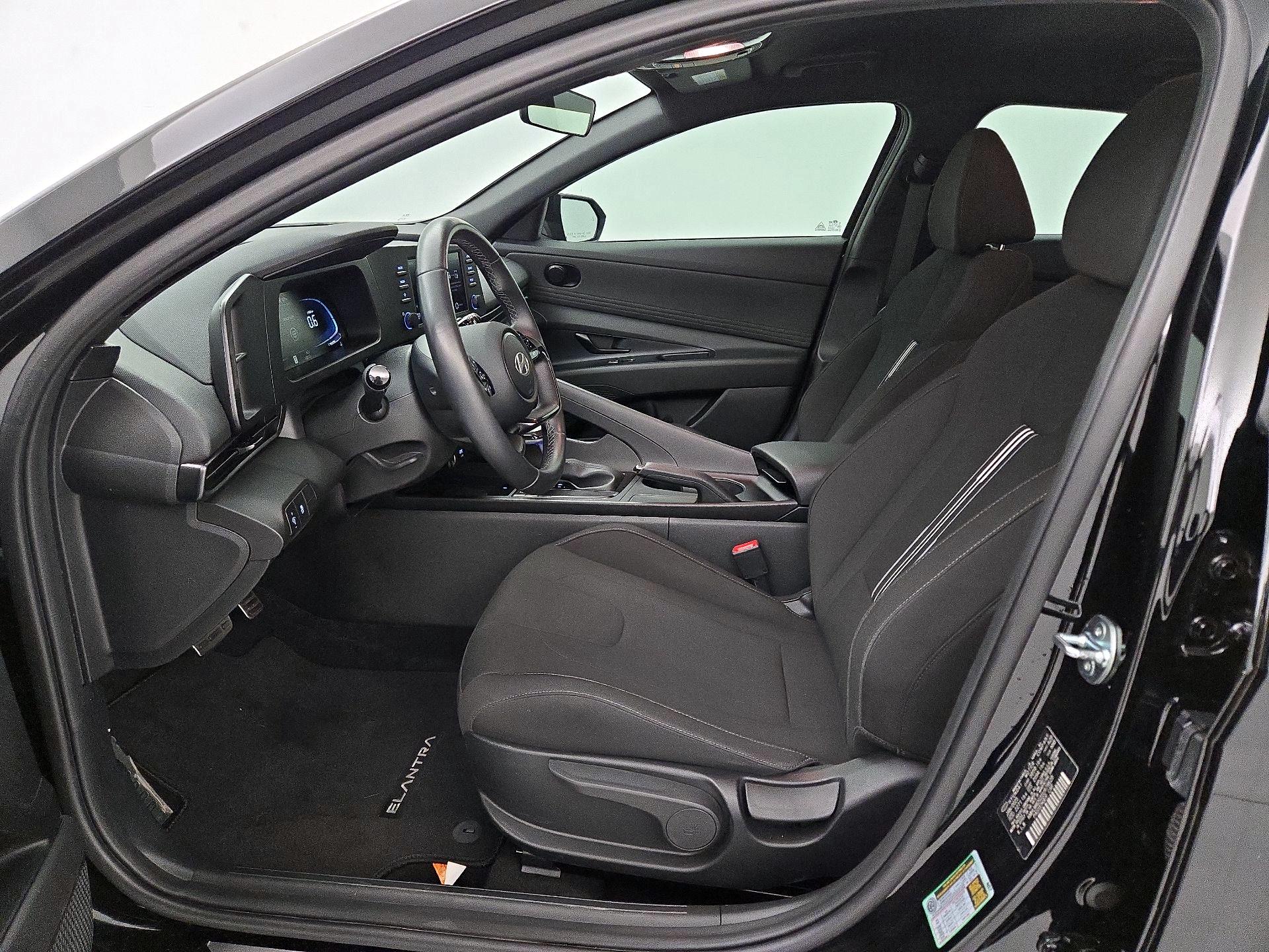 Thumbnail: 2025 Hyundai Elantra - 11