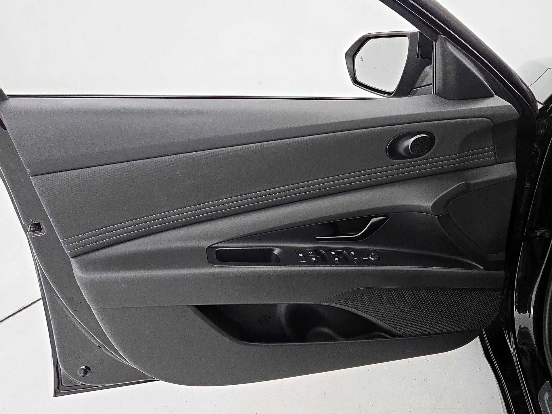 Thumbnail: 2025 Hyundai Elantra - 12