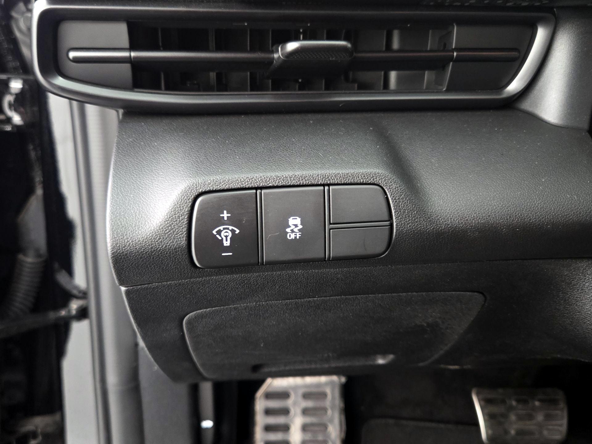 Thumbnail: 2025 Hyundai Elantra - 13