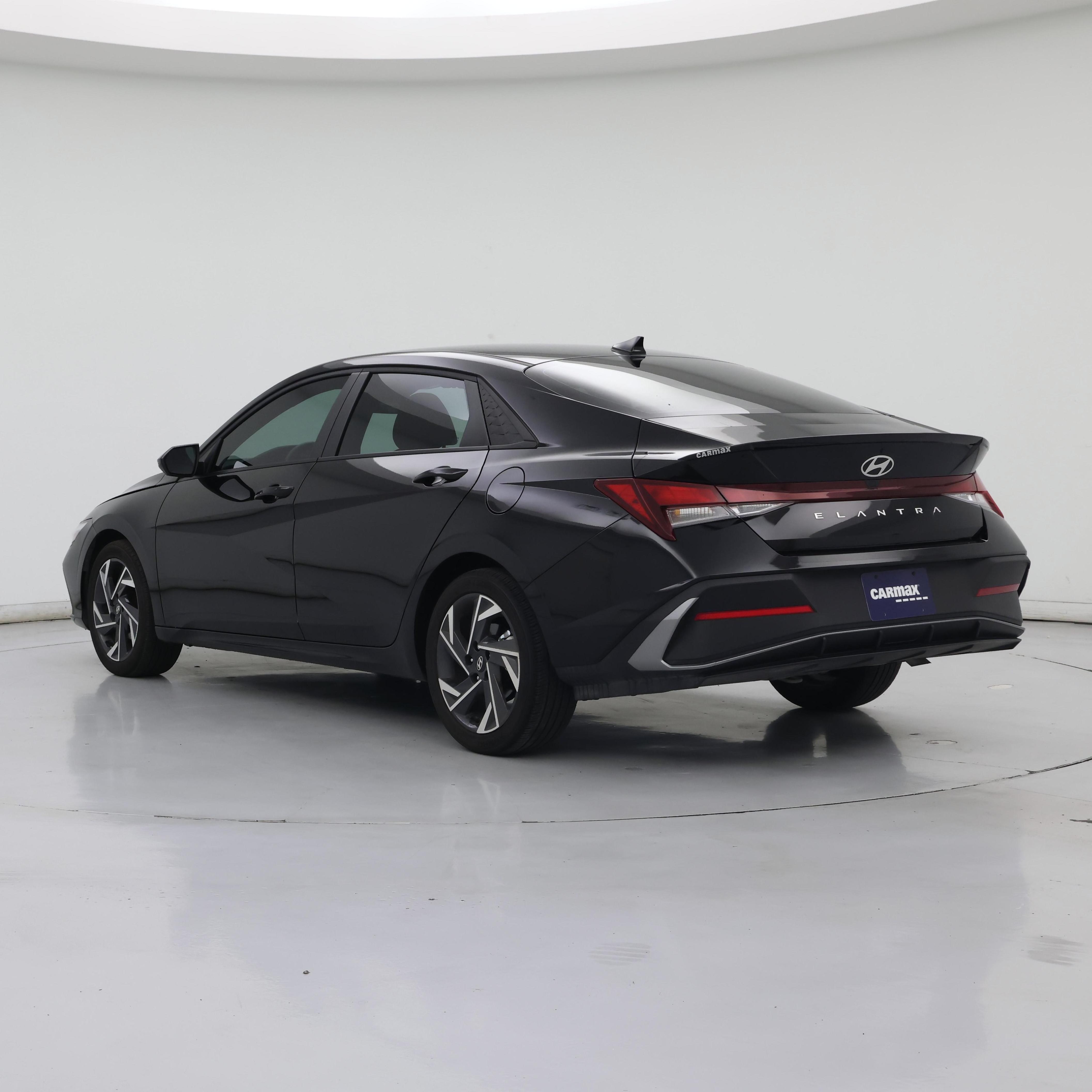 Thumbnail: 2025 Hyundai Elantra - 2