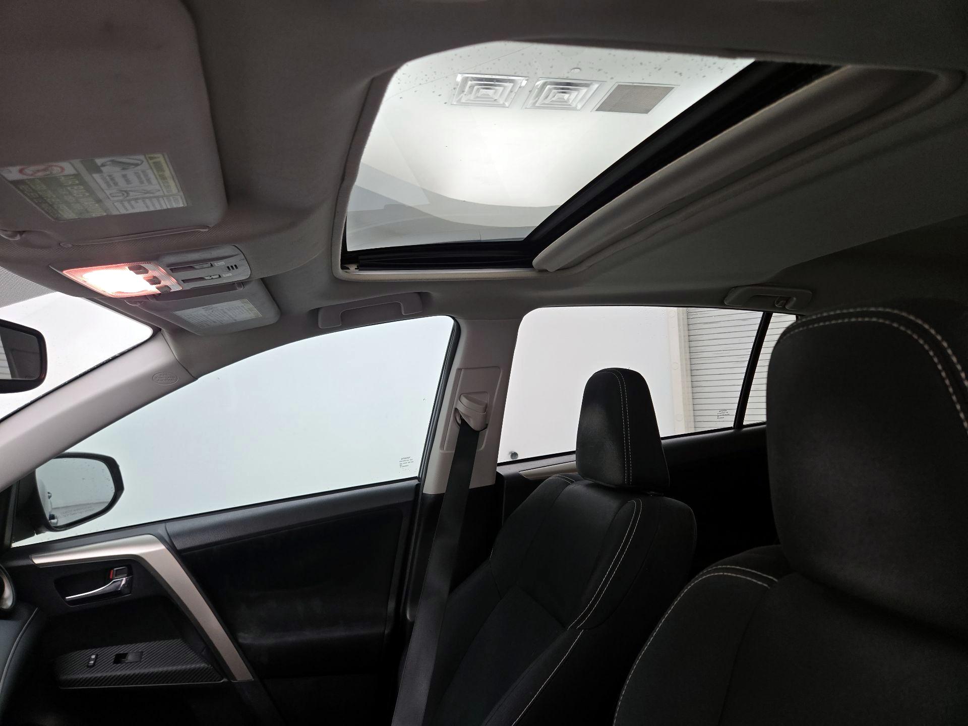 Thumbnail: 2014 Toyota RAV4 - 19