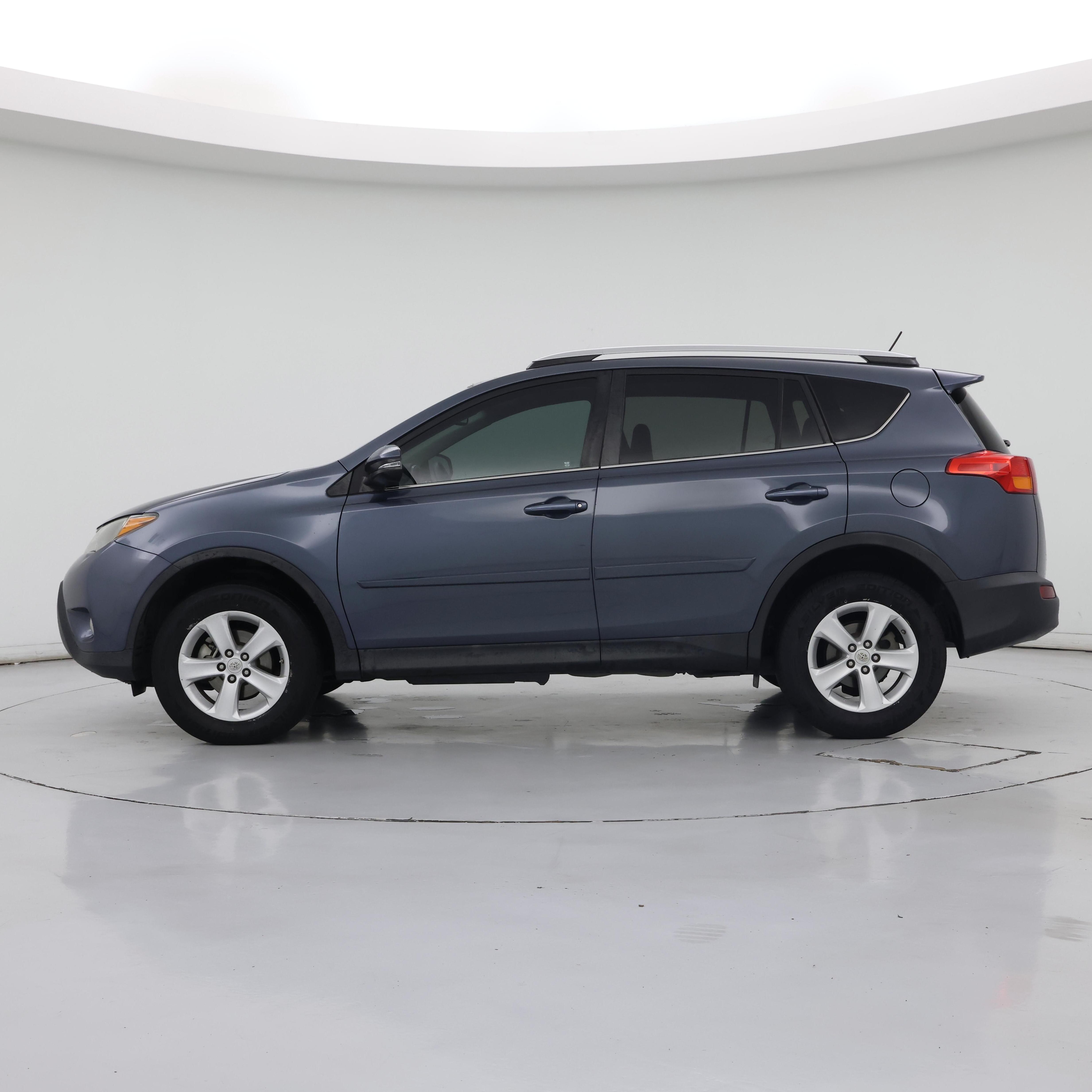 Thumbnail: 2014 Toyota RAV4 - 3