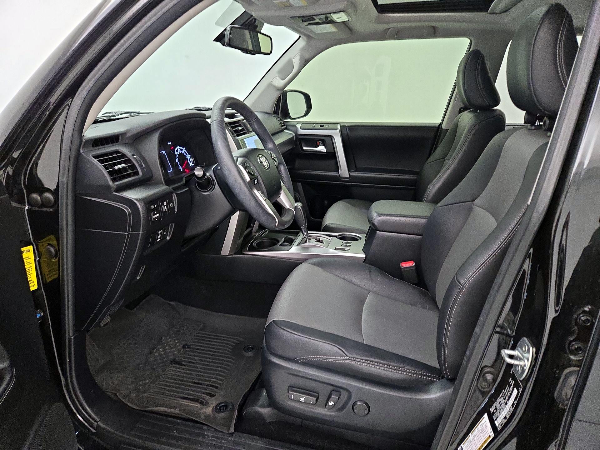 Thumbnail: 2022 Toyota 4Runner - 11