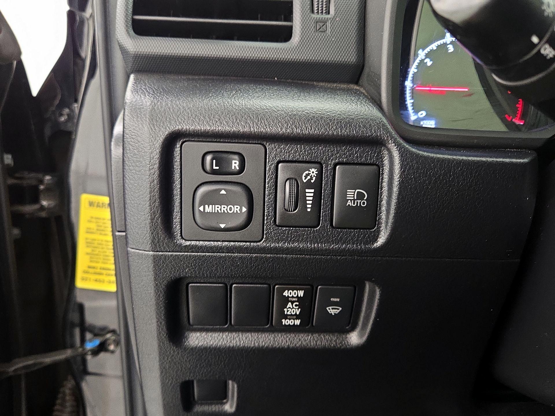 Thumbnail: 2022 Toyota 4Runner - 13