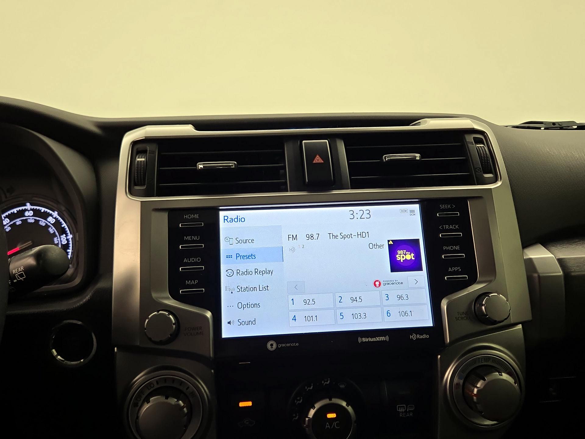 Thumbnail: 2022 Toyota 4Runner - 16