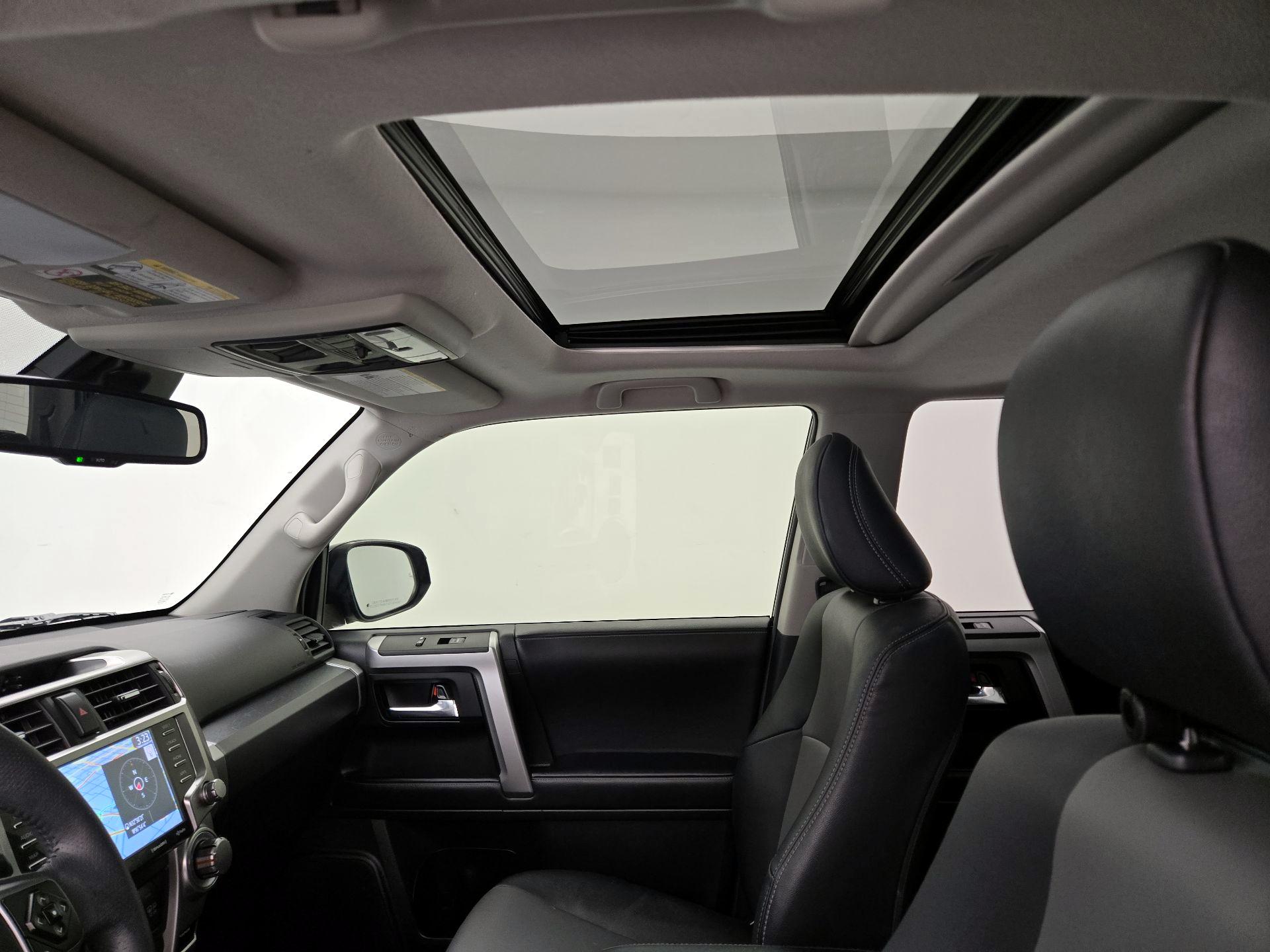 Thumbnail: 2022 Toyota 4Runner - 20