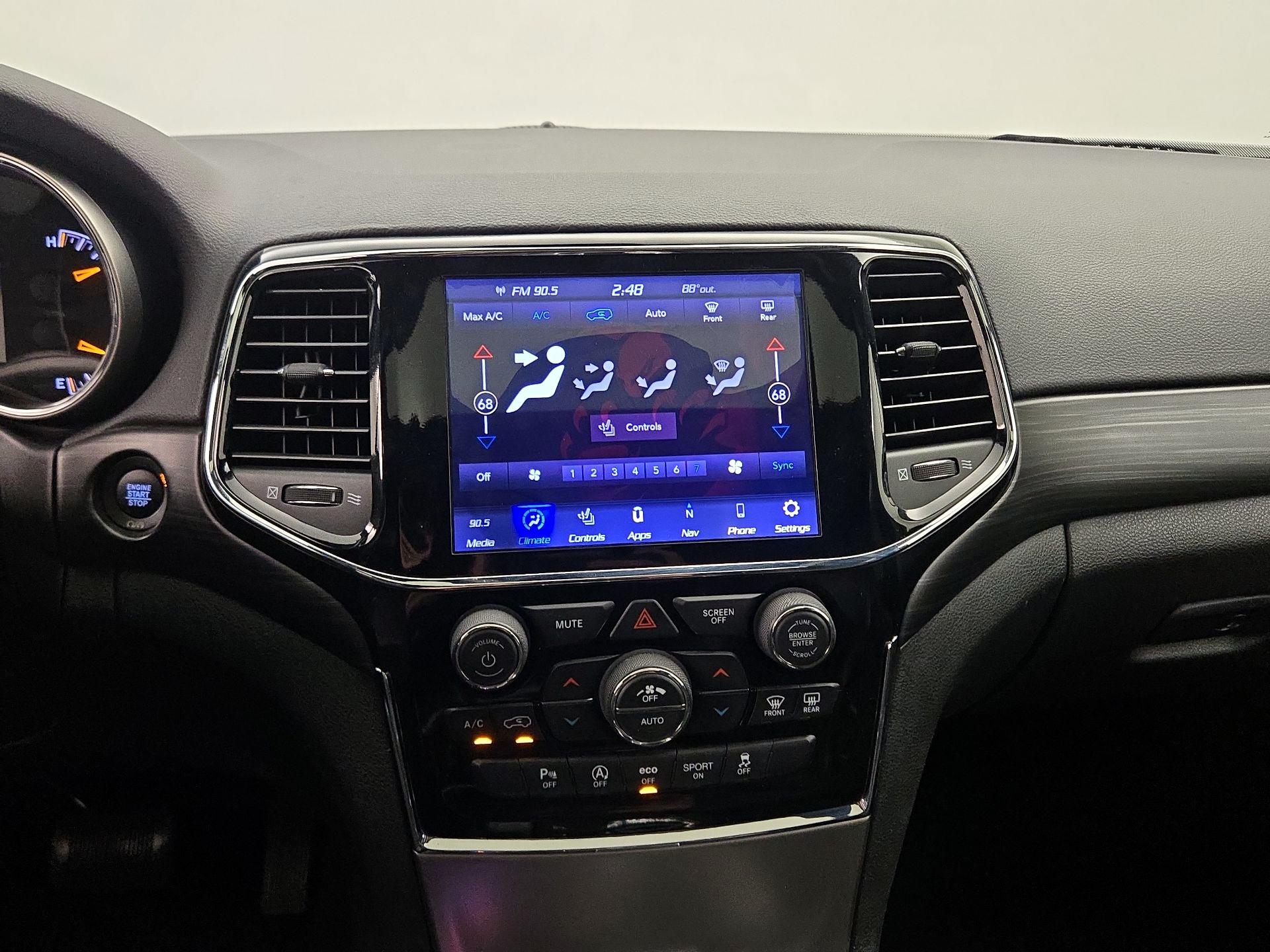 Thumbnail: 2020 Jeep Grand Cherokee - 17