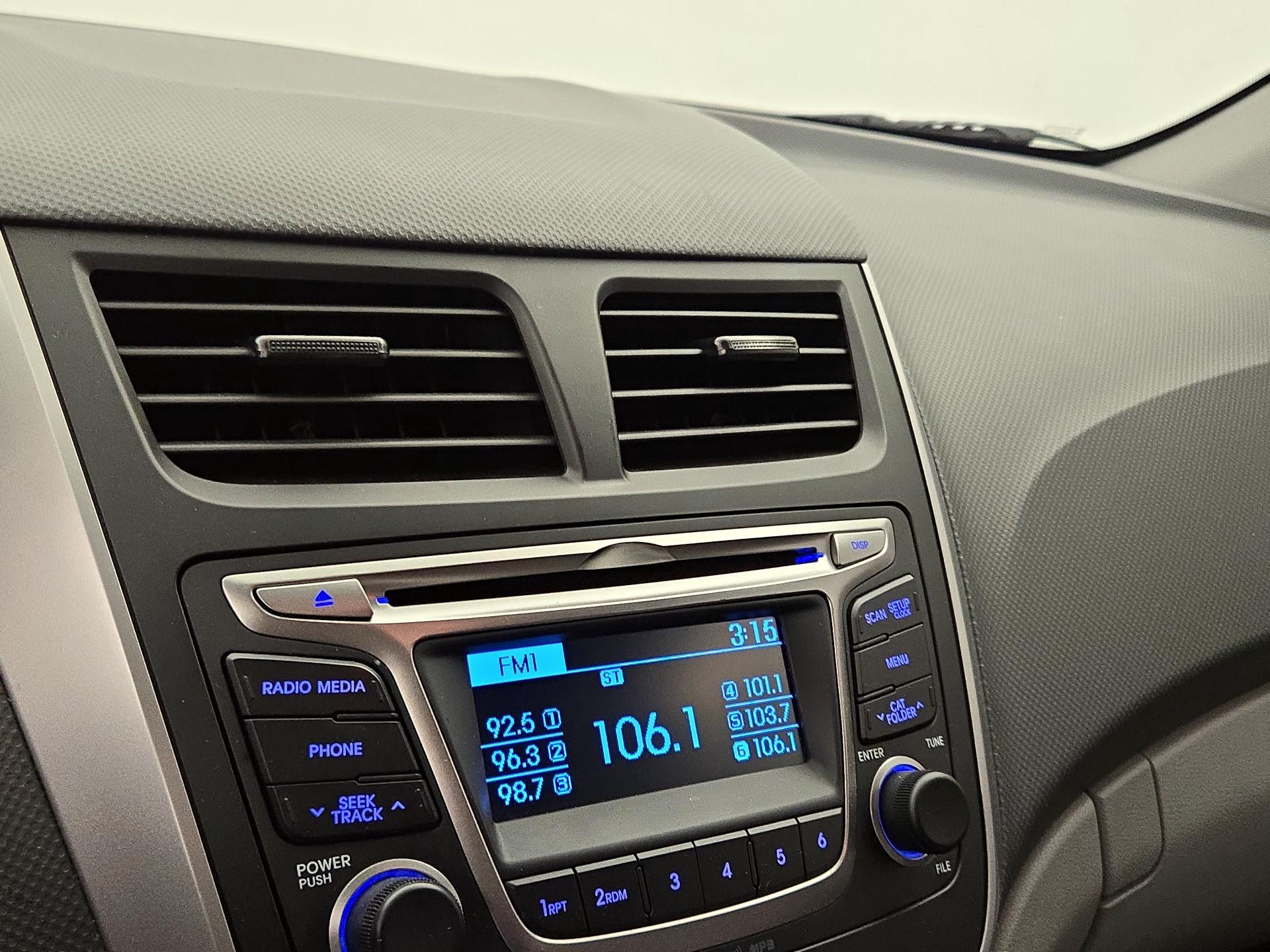 Thumbnail: 2017 Hyundai Accent - 14