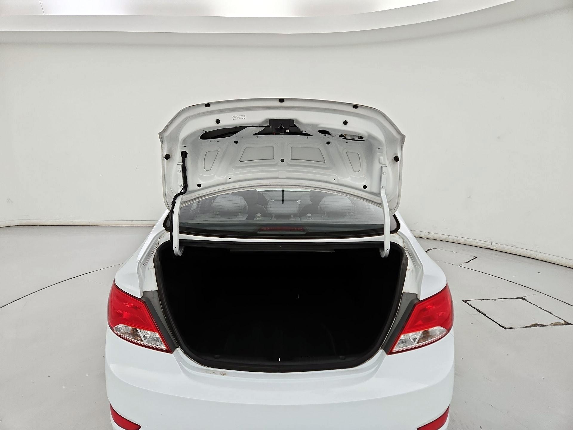 Thumbnail: 2017 Hyundai Accent - 19