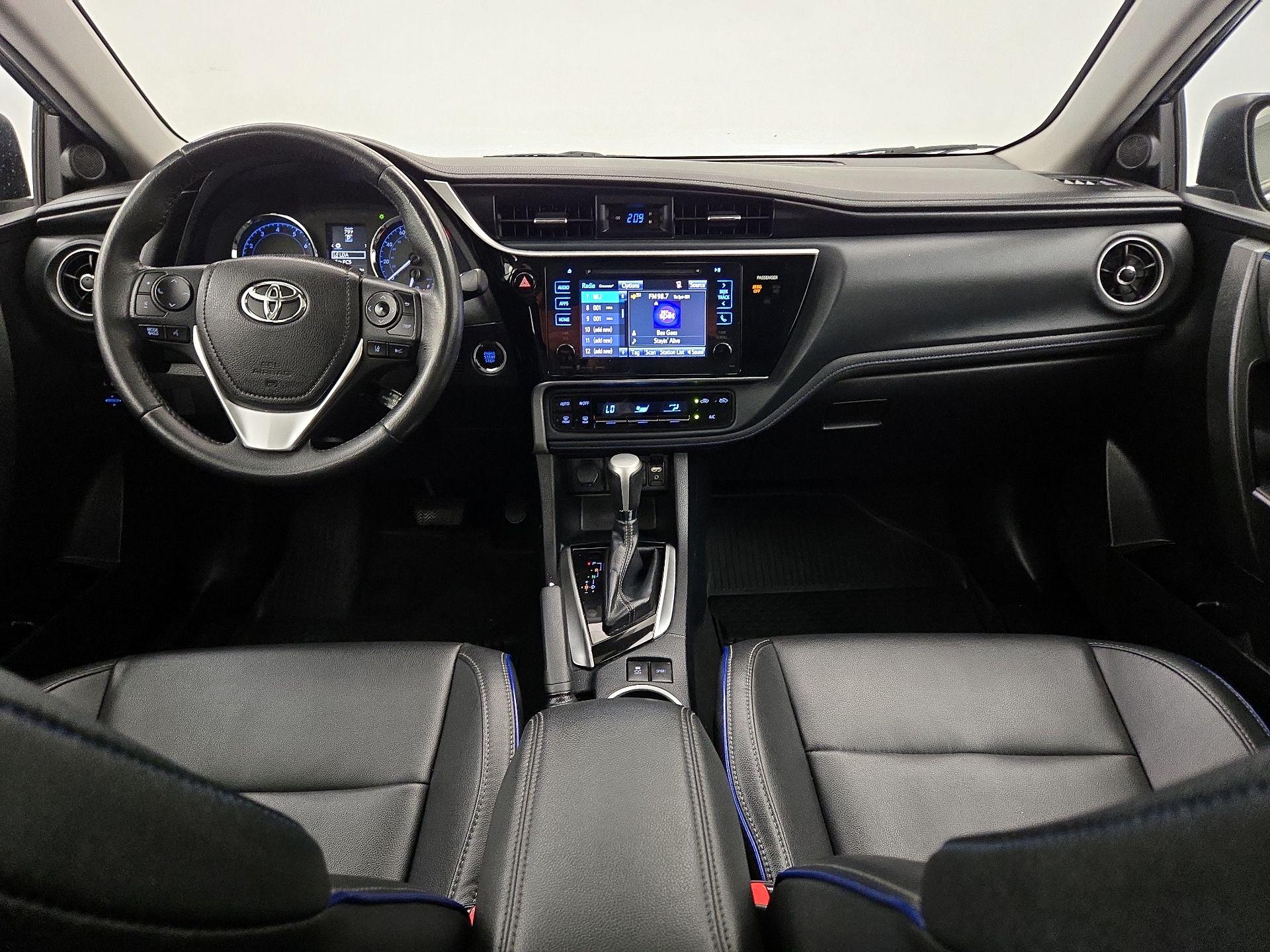 Thumbnail: 2017 Toyota Corolla - 9