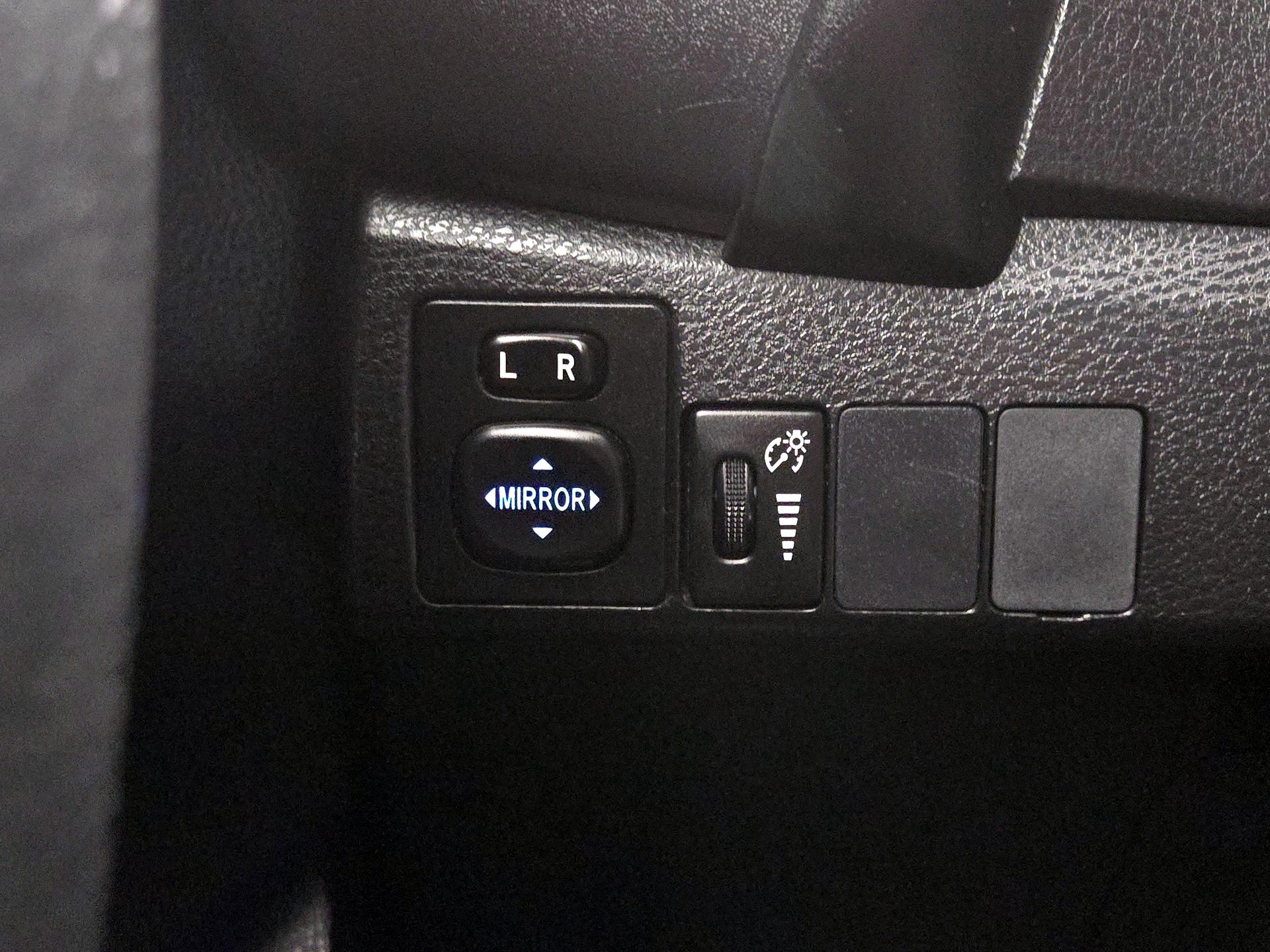 Thumbnail: 2017 Toyota Corolla - 13