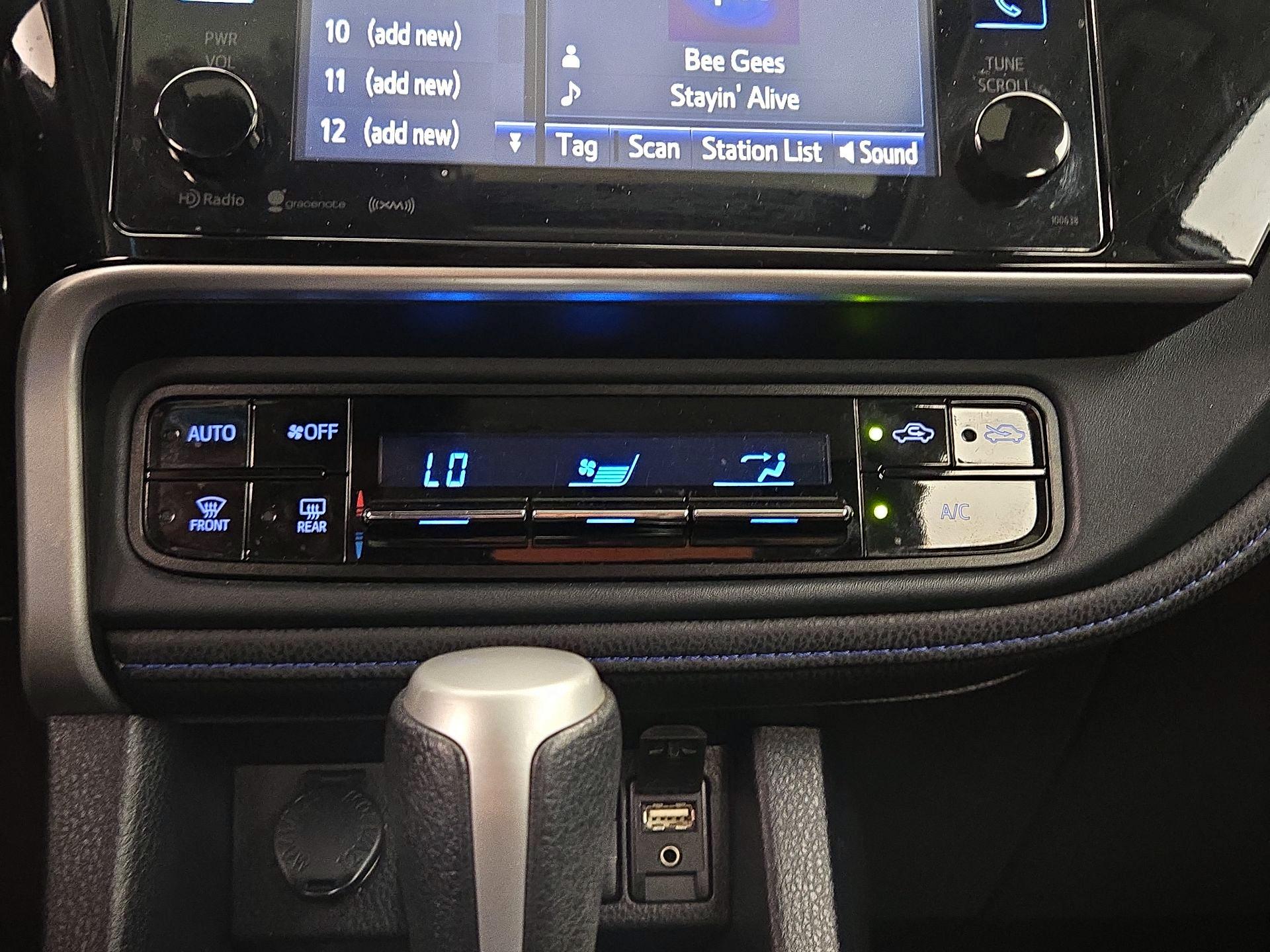 Thumbnail: 2017 Toyota Corolla - 16