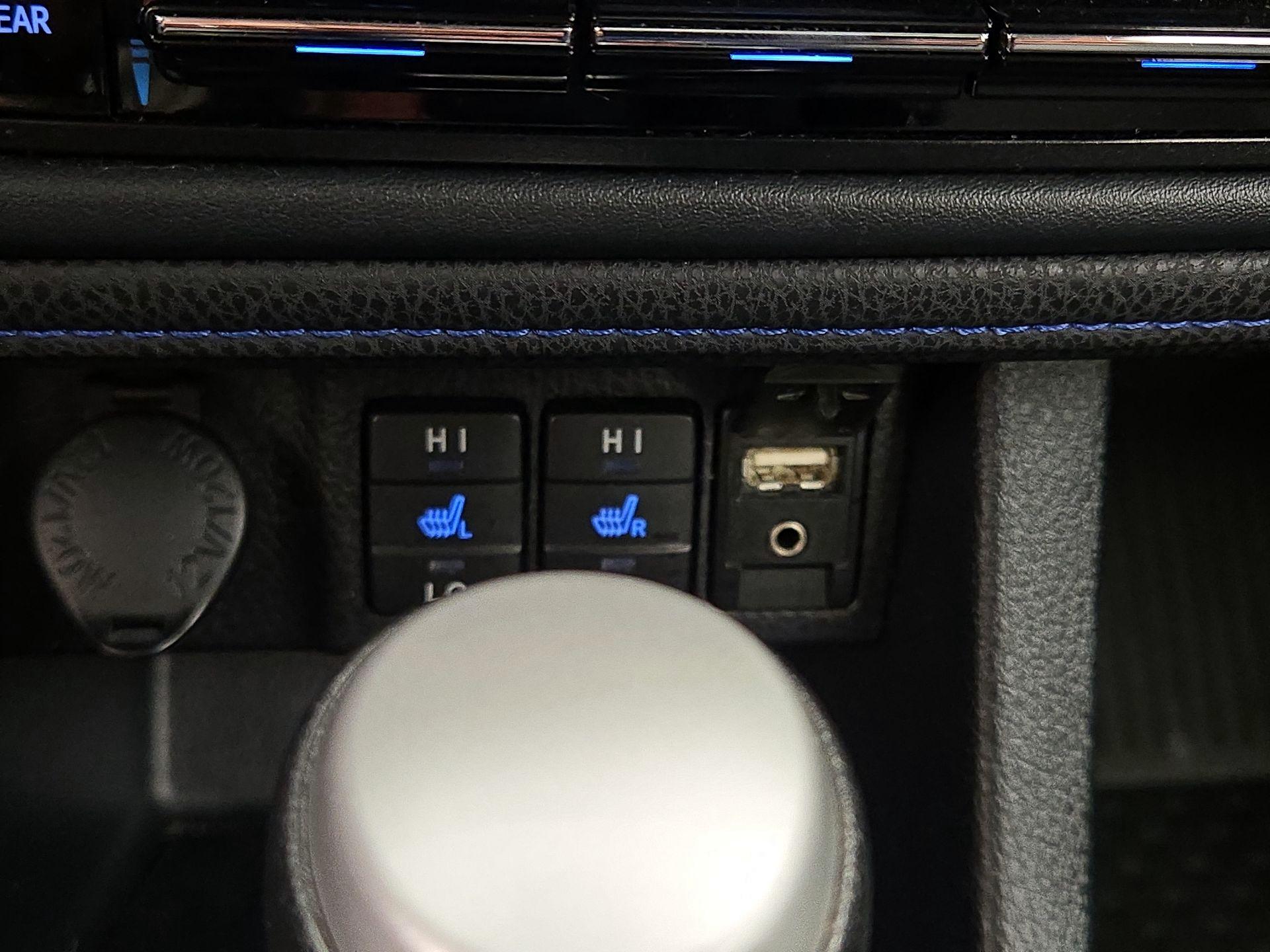 Thumbnail: 2017 Toyota Corolla - 18